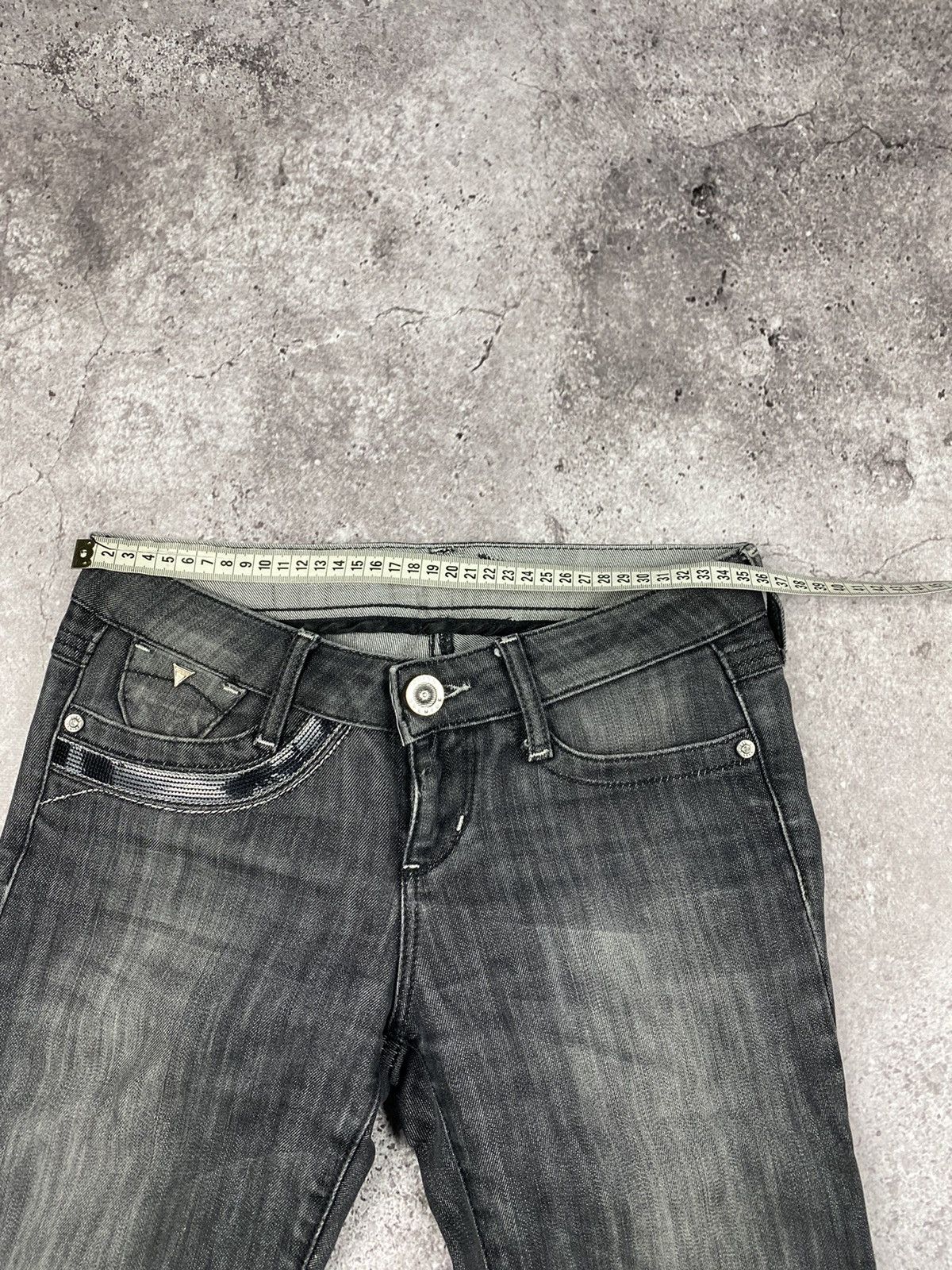 Guess × Japanese Brand × Vintage Crazy Vintage Y2K/2000s Grunge Cyber Goth Rise Guess Jeans! Size 28" / US 6 / IT 42 - 6 Thumbnail