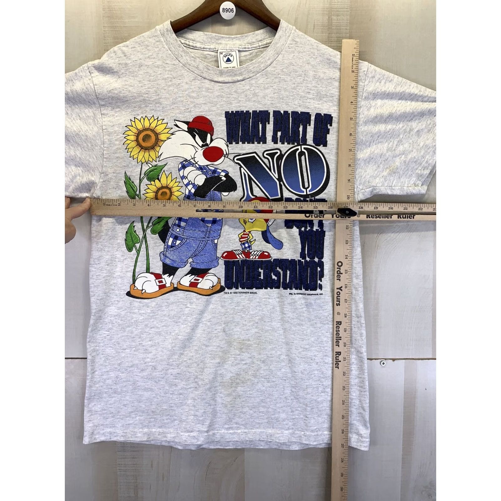 Delta VINTAGE Delta Graphic T Shirt Womens M-8906 1995 Warner Bros. Sylvester Tweety Gray Cotton Blend Short Sleeve Crew Neck 90s Animals Cartoon Womens Size M / US 6-8 / IT 42-44 - 2 Thumbnail