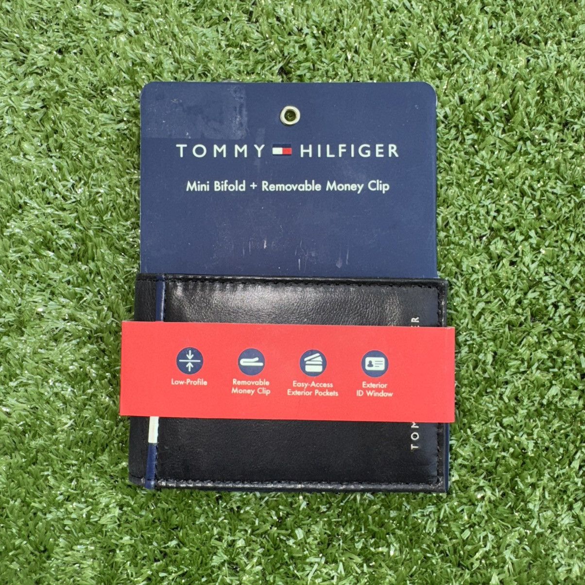 Tommy Hilfiger × Vintage Tommy Hilfiger Black Genuine Leather Money Clip Wallet Size ONE SIZE - 1 Thumbnail