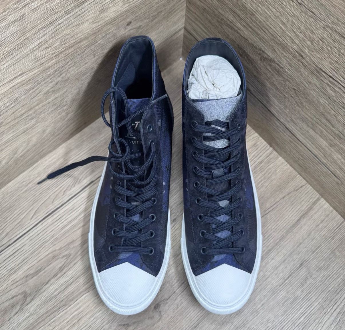 Louis Vuitton Louis Vuitton Tattoo White Blue Camo High-Top Sneakers J41 Size US 9 / EU 42 - 2 Thumbnail