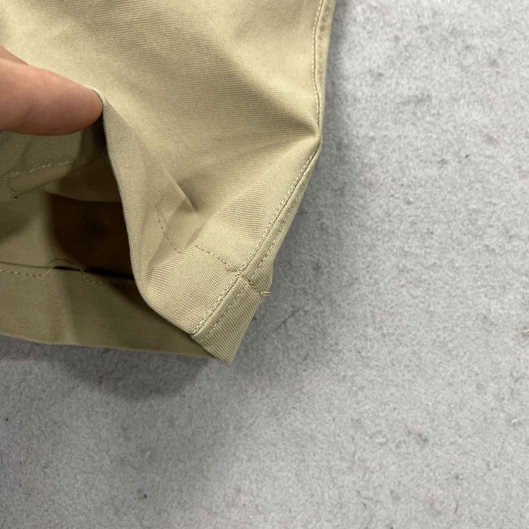 Lululemon Lululemon Pants Mens 32x27 Beige Commission Slim Fit Warpstreme LM5439S Chino Pants Men Beam Vintage: No Size US 32 / EU 48 - 4 Thumbnail