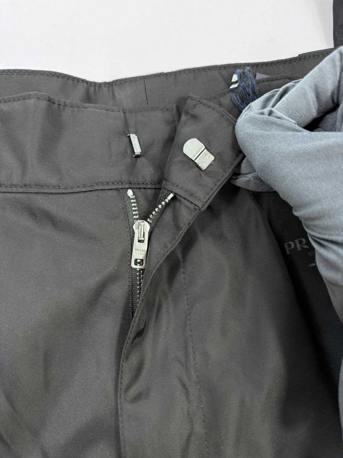 Prada PRADS PANTALONE IDROREATT NYLON CARGO TROUSERS Size US 34 / EU 50 - 4 Thumbnail