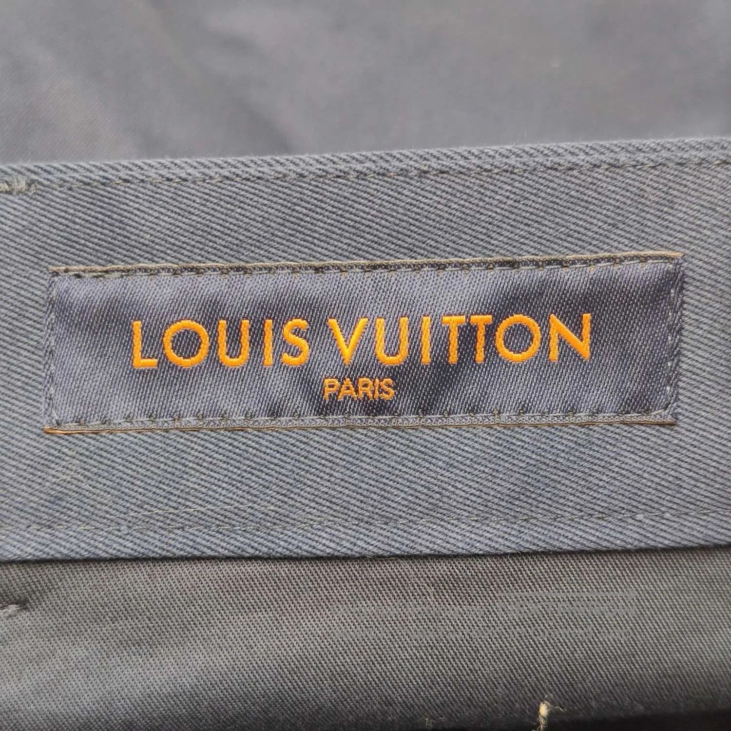 Louis Vuitton Louis Vuitton Cotton Logo Shorts XXS/44. Size US 44 / EU 60 - 2 Thumbnail