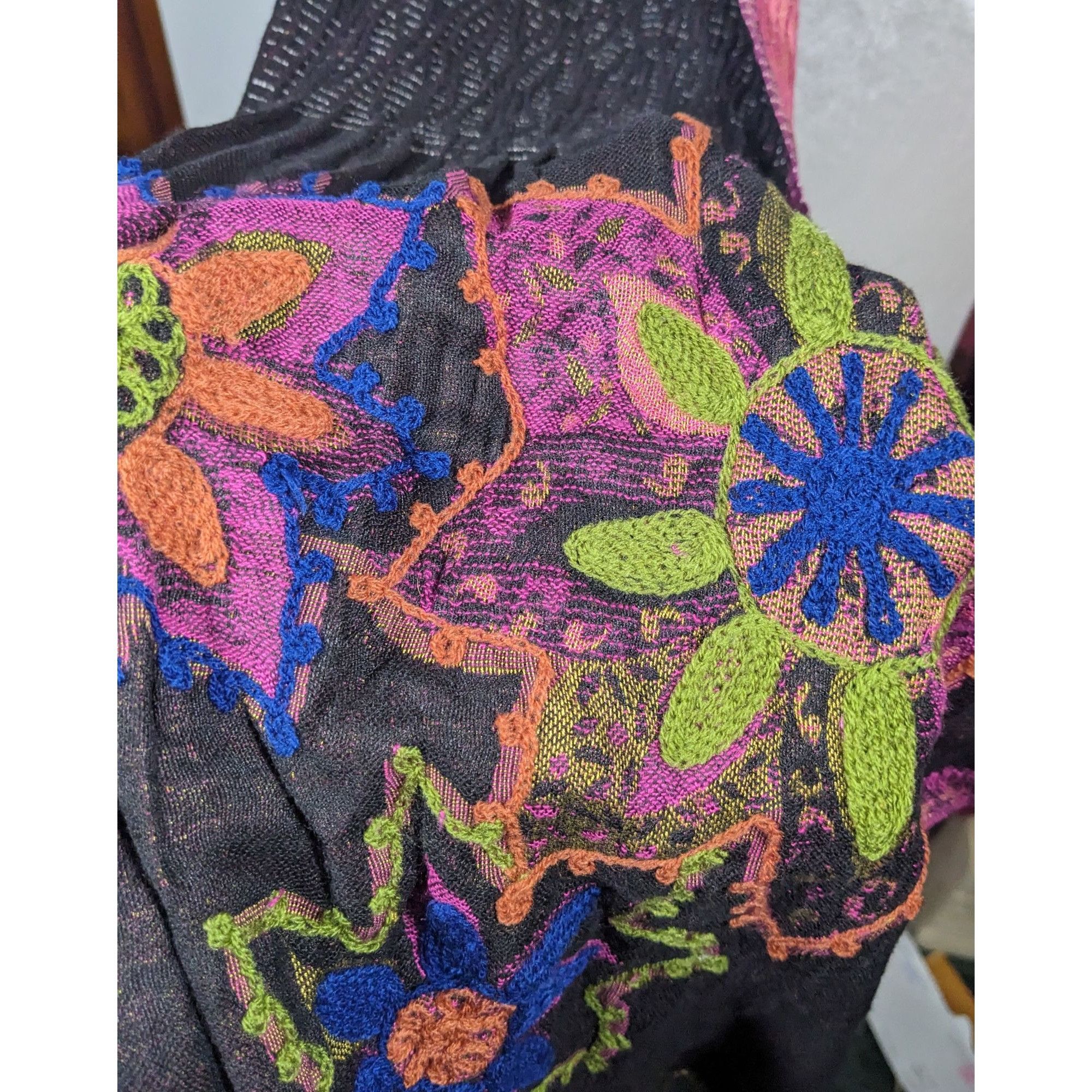 Other Vintage Bohemian Grey And Pink Floral Embroidered Scarf Size ONE SIZE - 14 Thumbnail