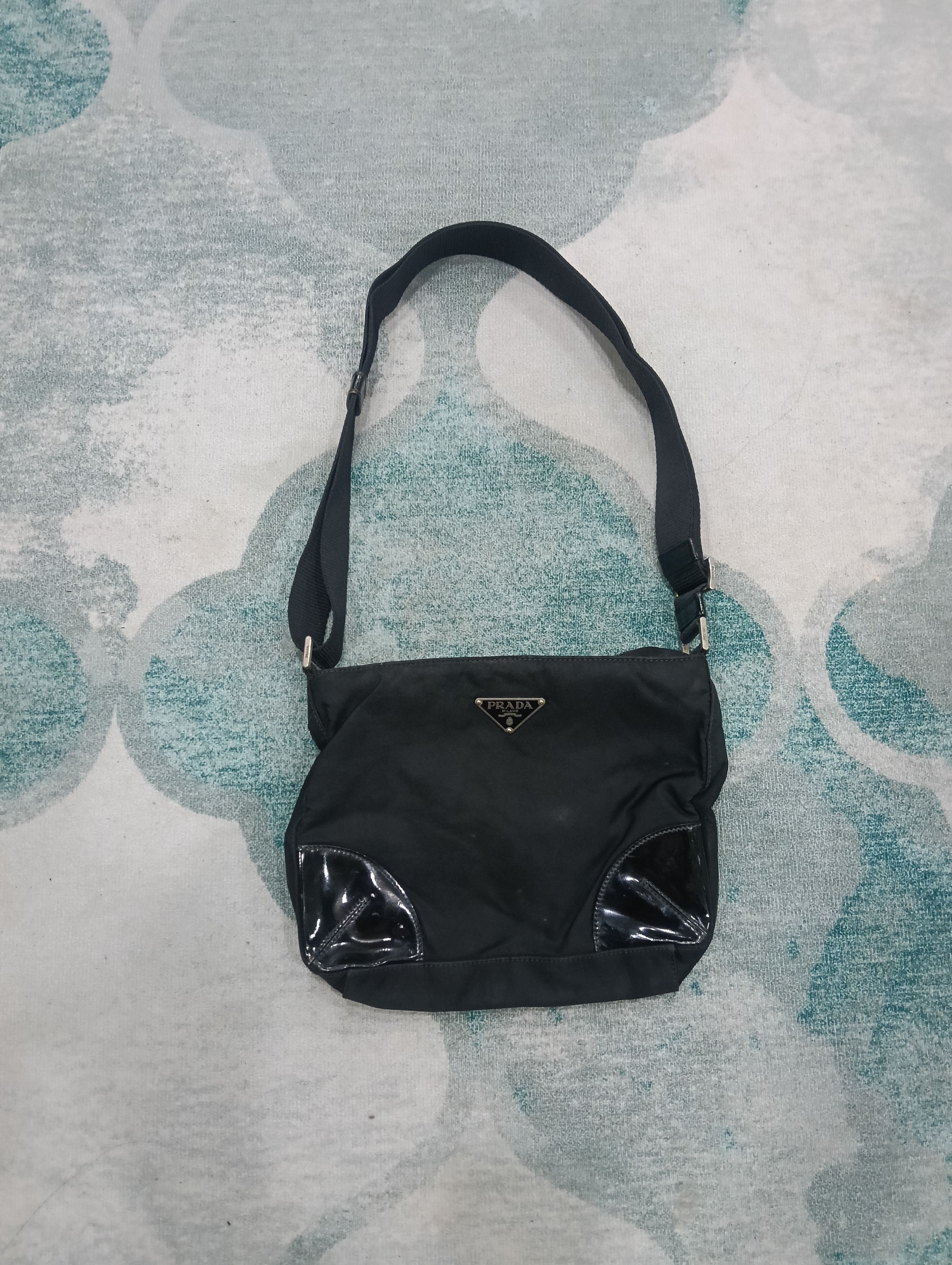 Prada × Vintage Prada Slingbag Size ONE SIZE - 1 Thumbnail