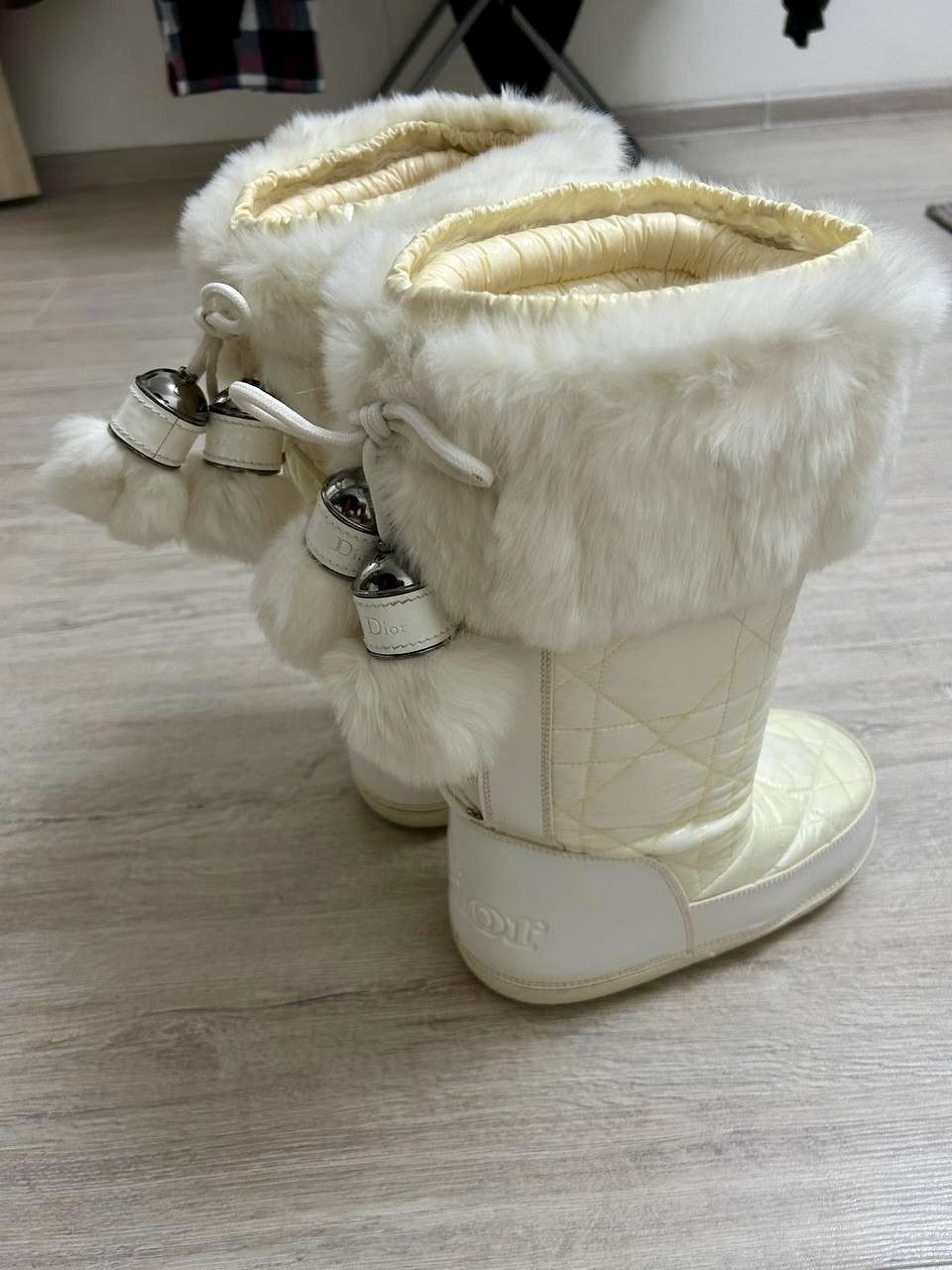 Dior Y2K Dior by John Galliano Fur Gradient Snow Pompon Boots Size US 7 / IT 37 - 17 Thumbnail