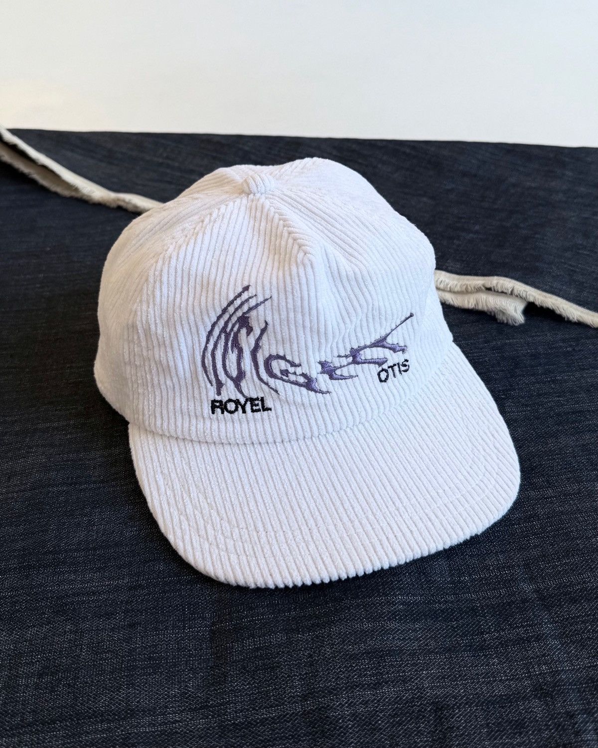 Insight ROYEL OTIS CORDUROY CAP Size ONE SIZE - 1 Thumbnail
