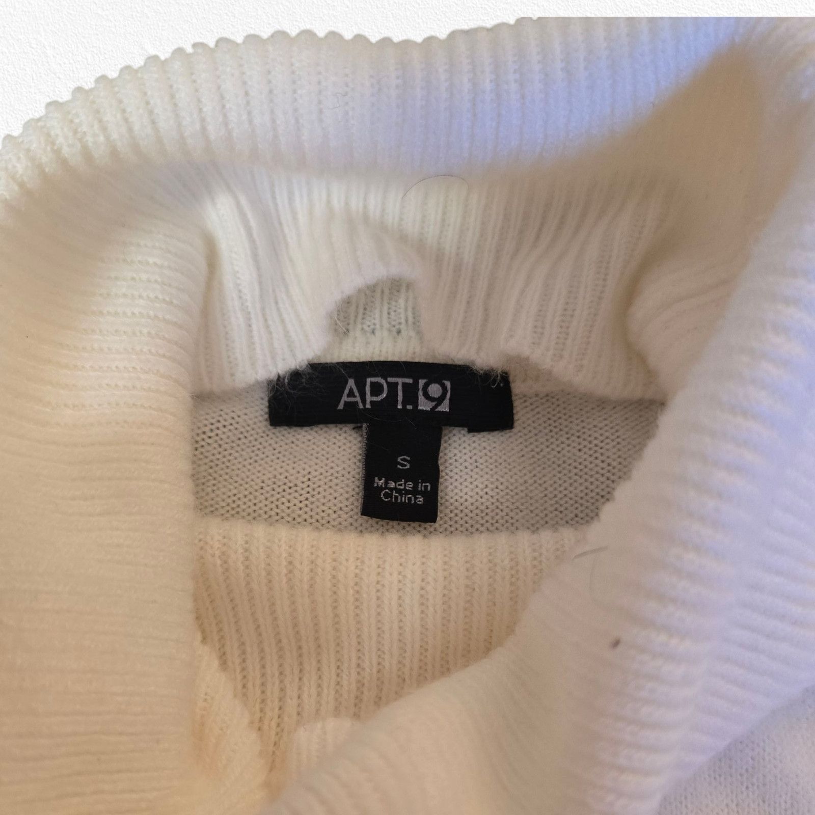 Apt. 9 Apt 9 Ivory Turtleneck Lace Hem Sweater Small Petite Size S / US 4 / IT 40 - 6 Thumbnail