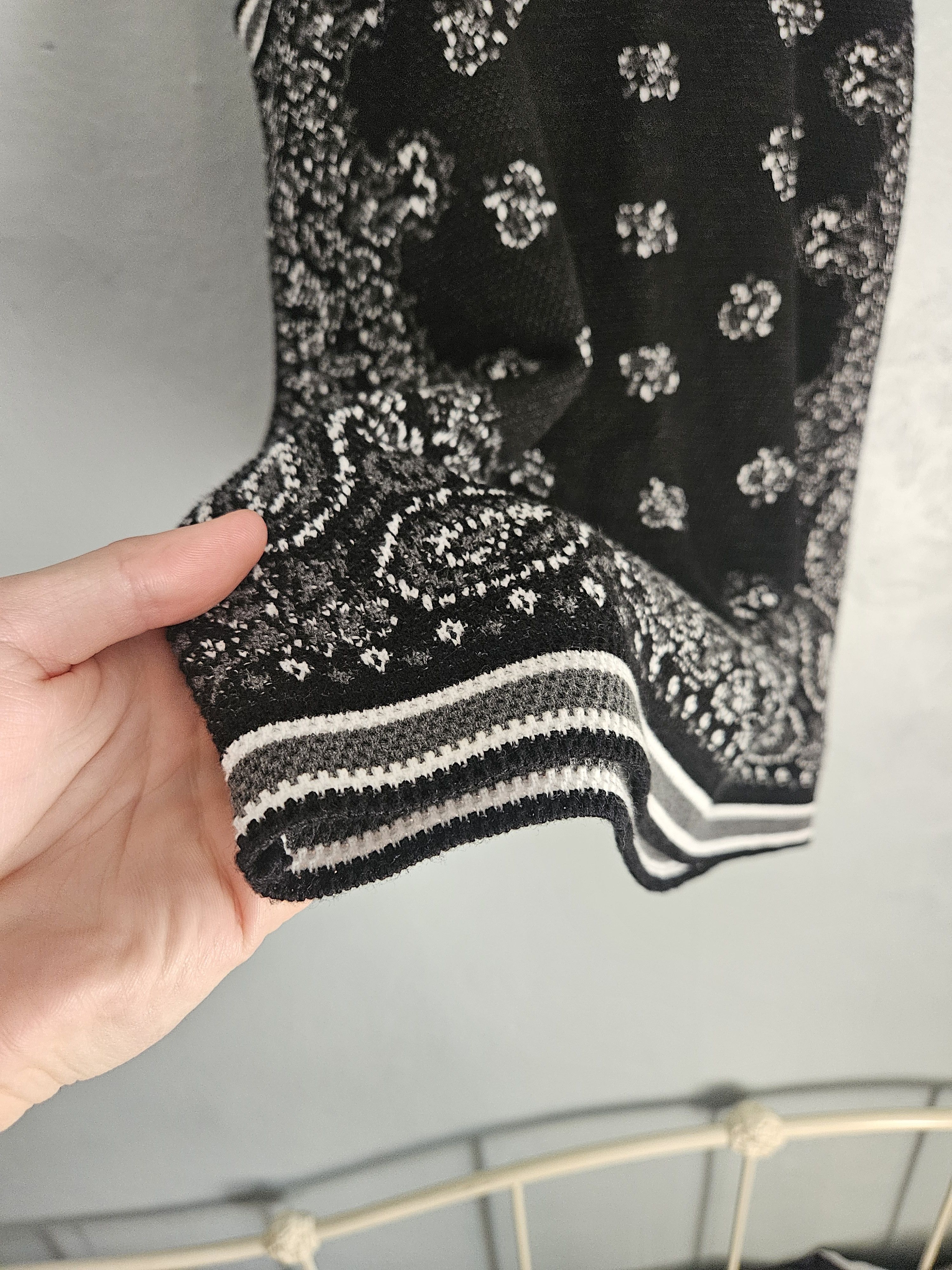 Amiri Black Paisley Bandana Print Oversized Cashmere Tank Top Size US S / EU 44-46 / 1 - 4 Thumbnail