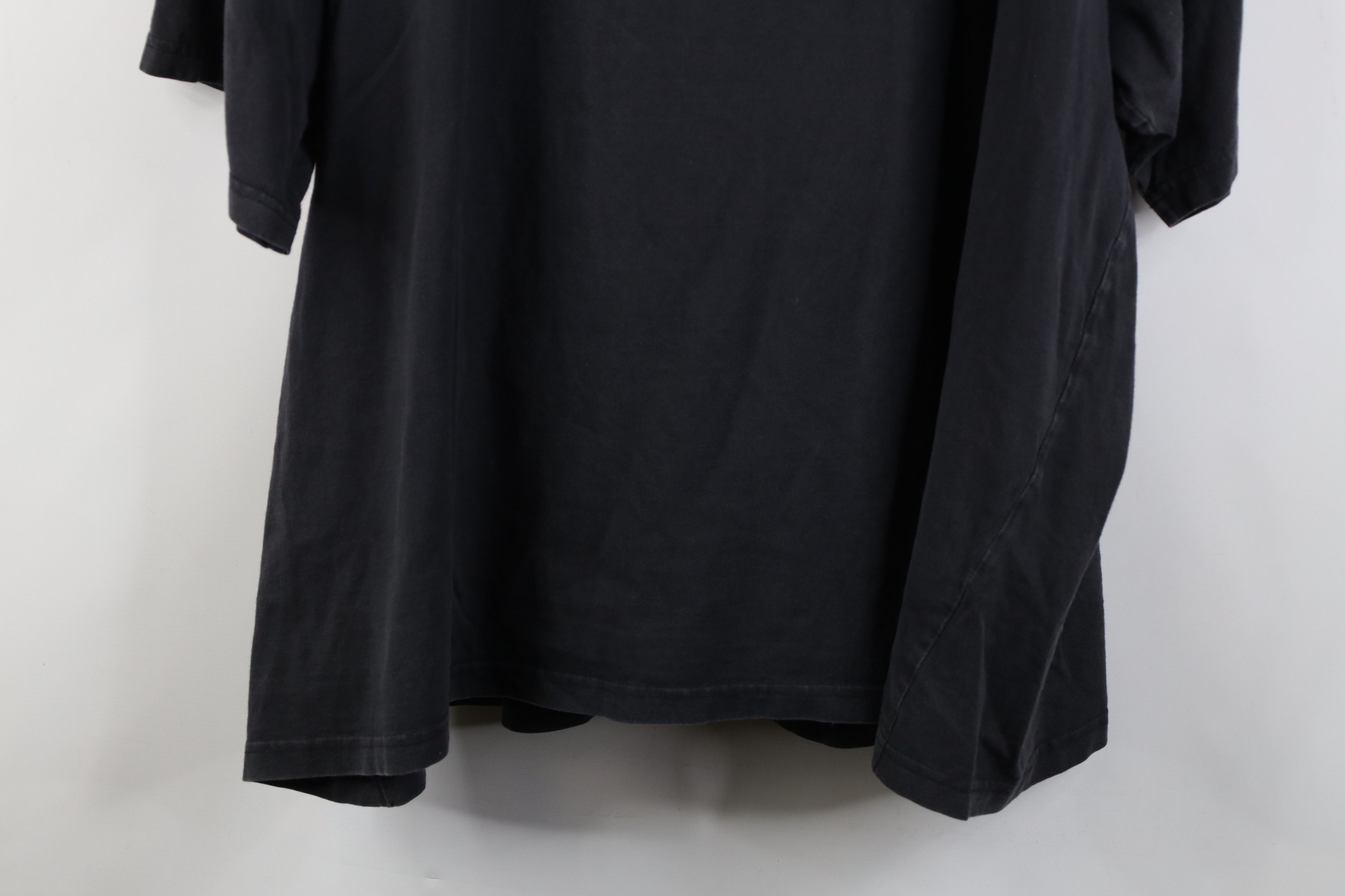 Vintage Vintage Y2K Streetwear Rap Legends Short Sleeve T-Shirt Size US XXL / EU 58 / 5 - 16 Thumbnail