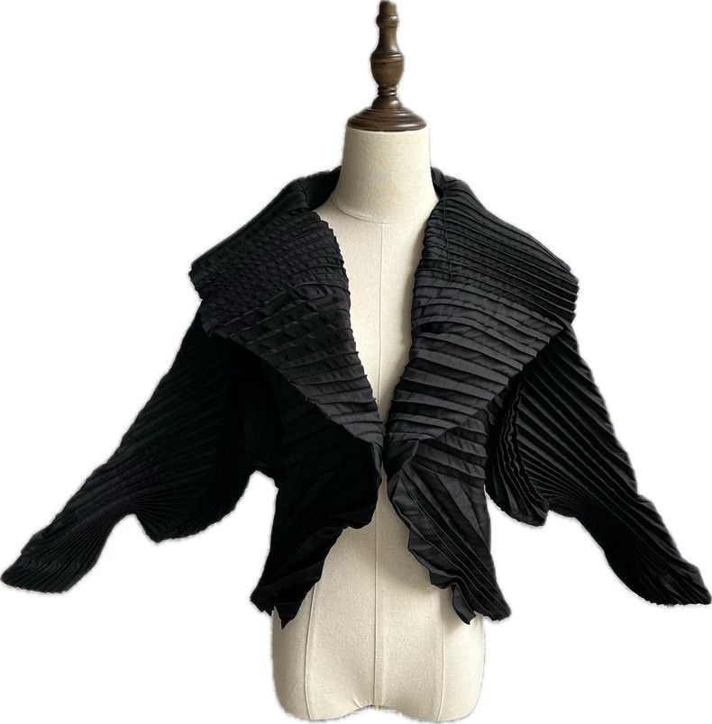 Issey Miyake Issey Miyake size:2 Black mainline transformable coat Size S / US 4 / IT 40 - 3 Thumbnail