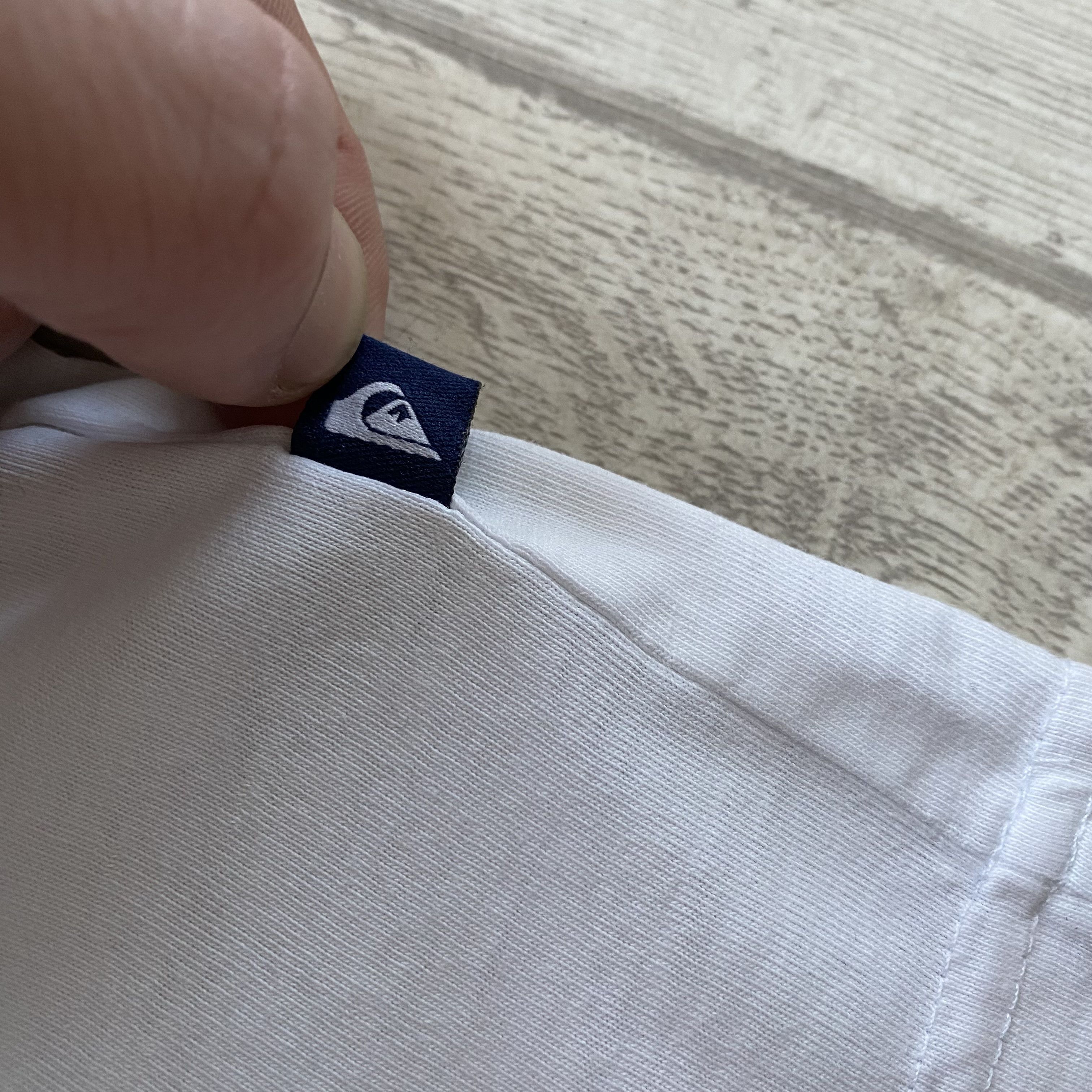 Quiksilver 🏄🏼‍♂️ Trashed Vintage 80s Quiksilver Surf Tee Centr Logo Size US L / EU 52-54 / 3 - 7 Thumbnail
