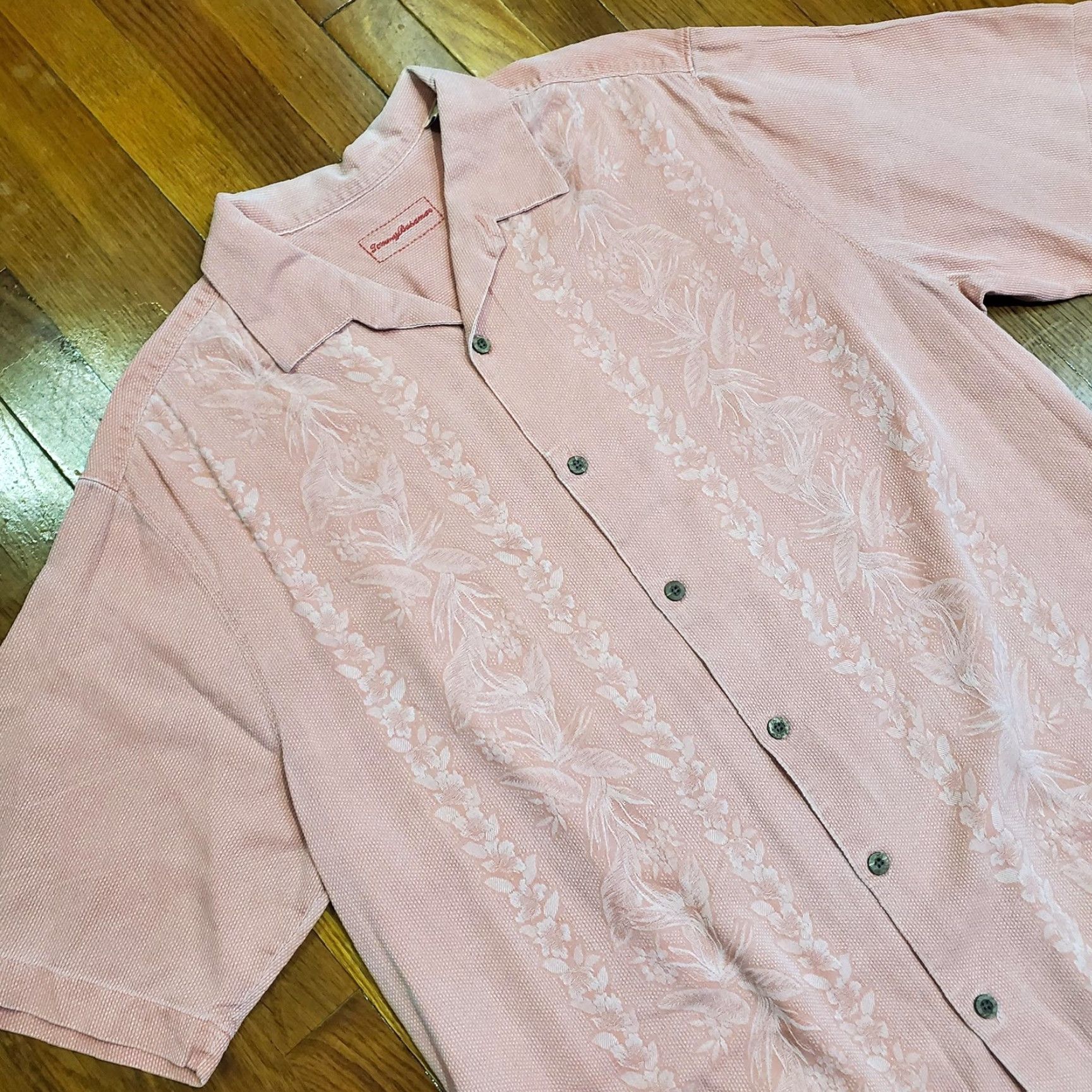 Tommy Bahama Tommy Bahama Shirt Mens XLT Pink Silk Embroidered Floral Camp Button-Up Short Sleeve Tropical Size US XL / EU 56 / 4 - 2 Thumbnail