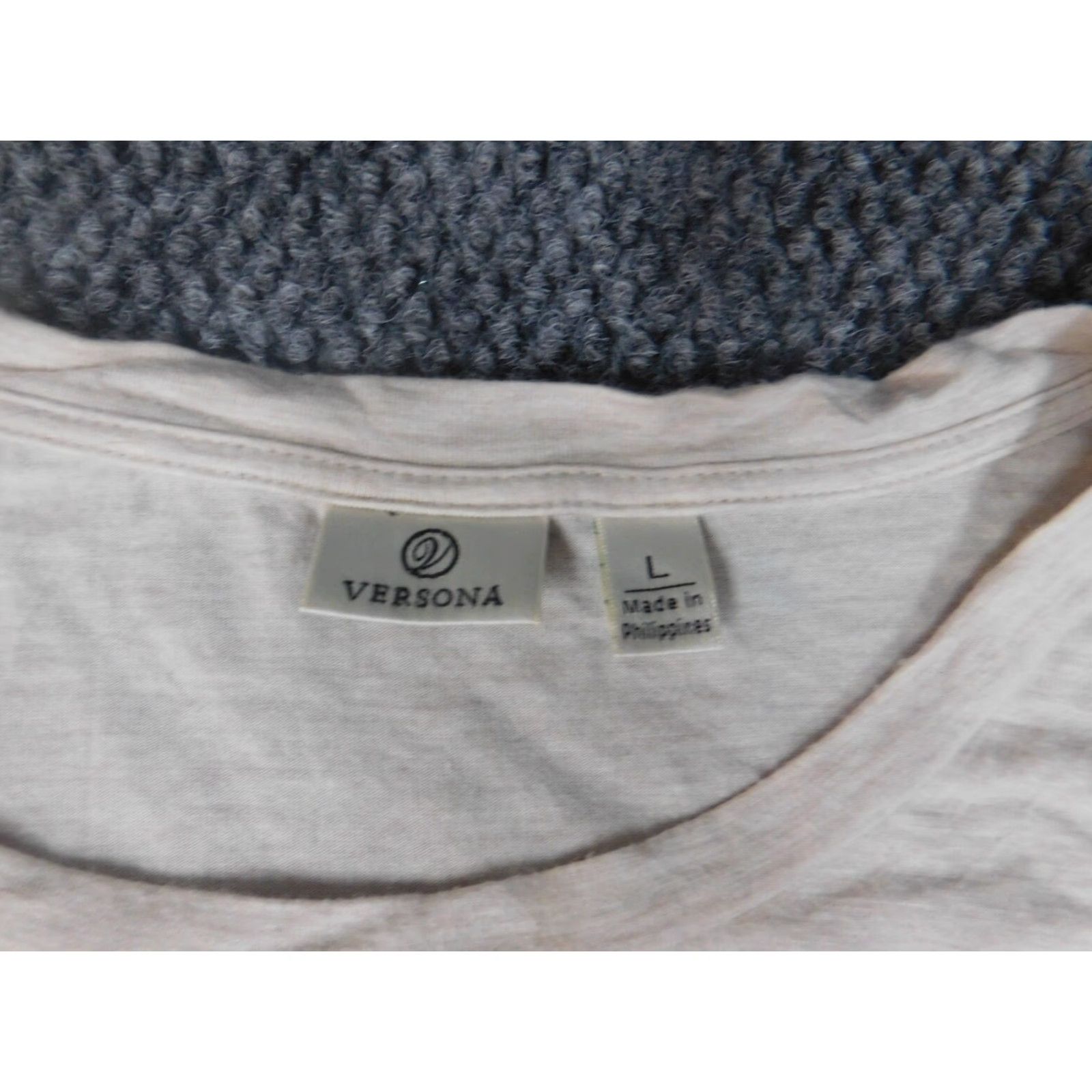 Vintage Versona Blouse Shirt Women L Beige Cap Sleeve Crew Neck Stretch Casual Regular Button Versona Size L / US 10 / IT 46 - 6 Thumbnail