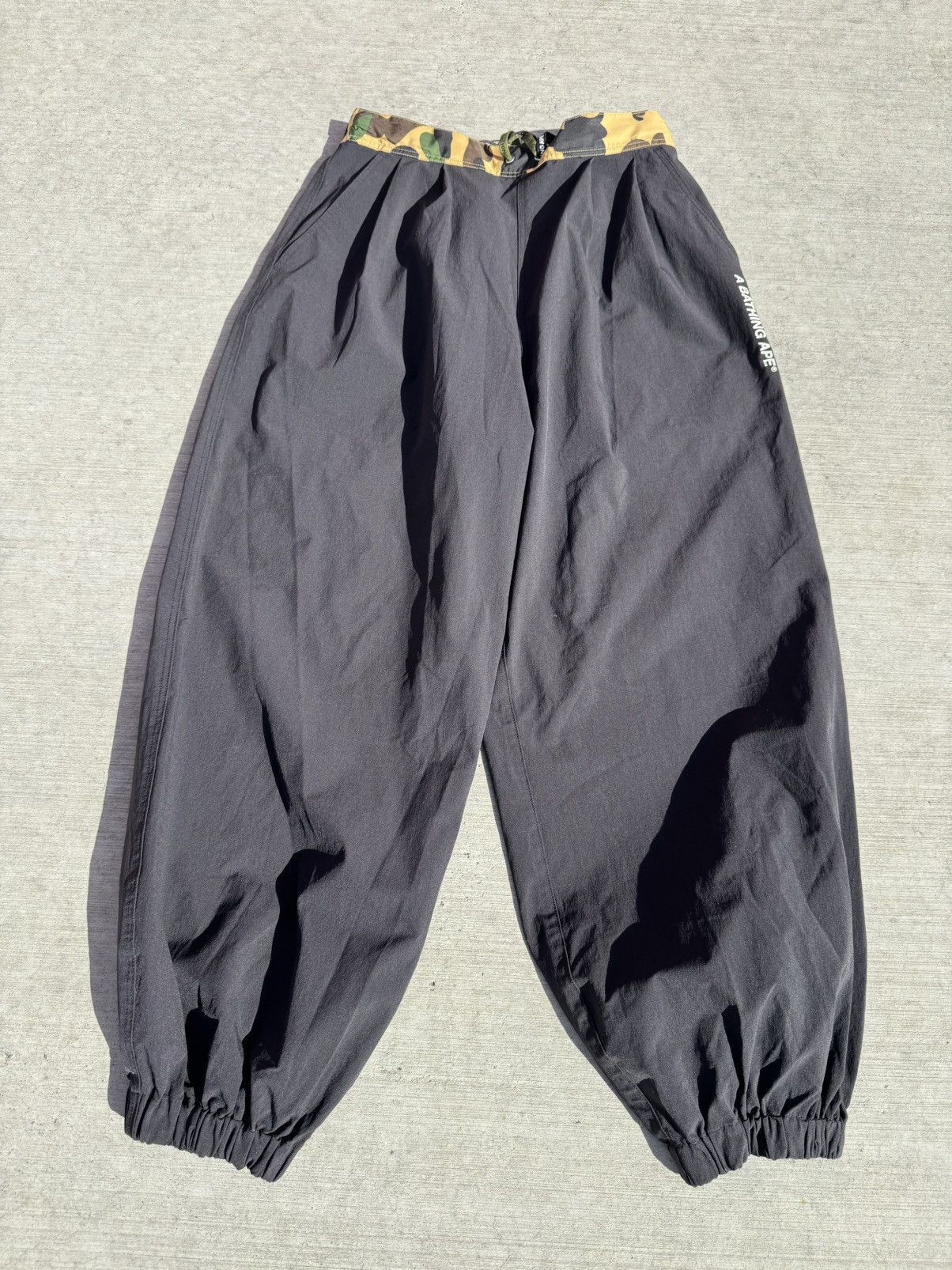 Bape A BATHING APE BAPE PANTS NYLON JOGGERS SIZE XS EXTRA SMALL Size 28" / US 6 / IT 42 - 1 Thumbnail