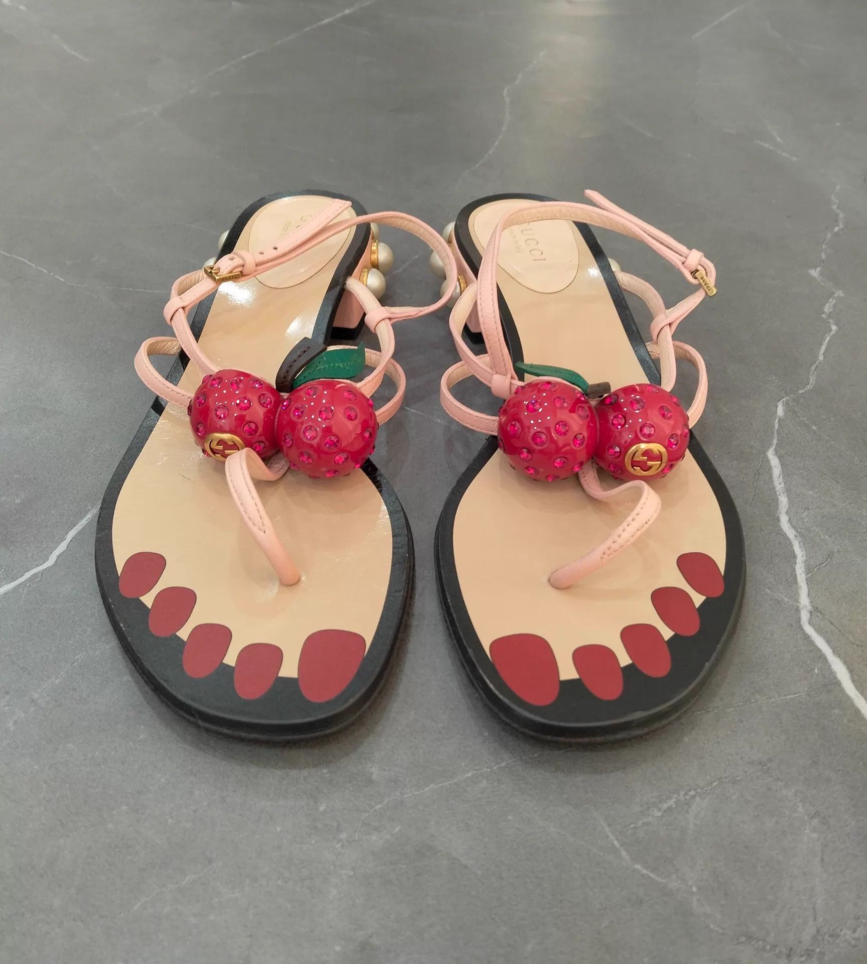 Gucci Gucci Cherry Flat Sandals EU 35.5 Size US 5 / IT 35 - 4 Thumbnail