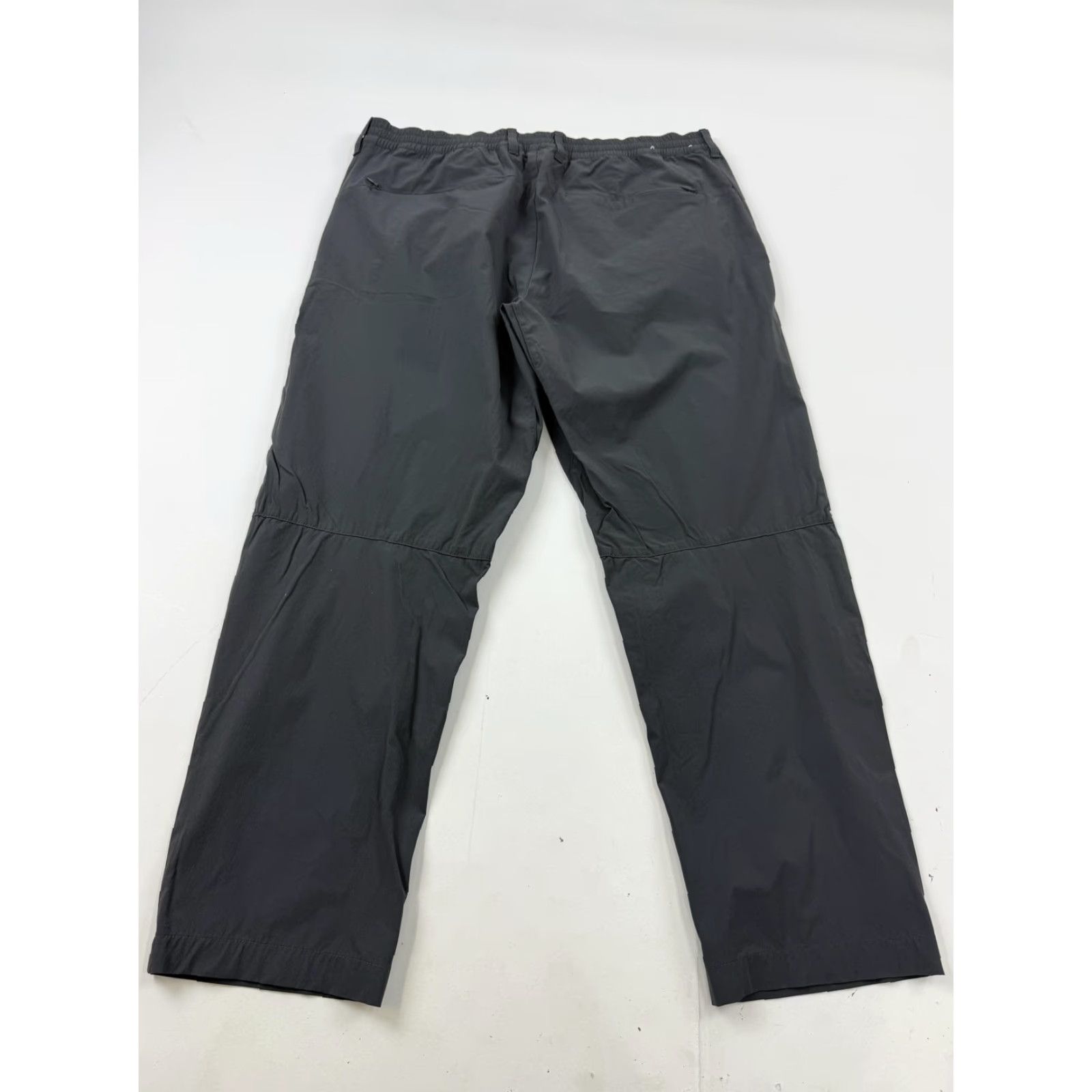 Uniqlo Uniqlo Rain Pants Mens XL Gray Elastic Waist Lightweight Outdoor Pants Size US 36 / EU 52 - 4 Thumbnail