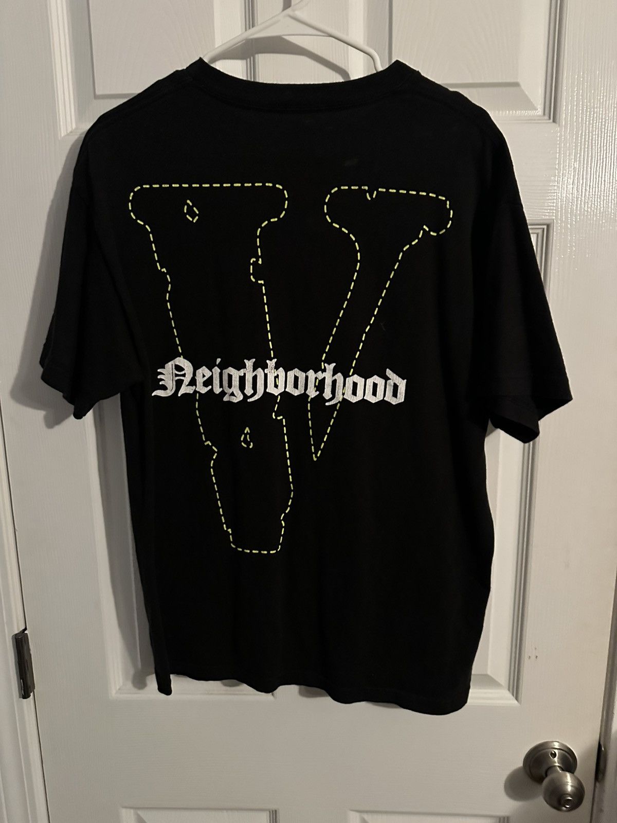 Vlone Vlone neighborhood tee Size US M / EU 48-50 / 2 - 3 Thumbnail