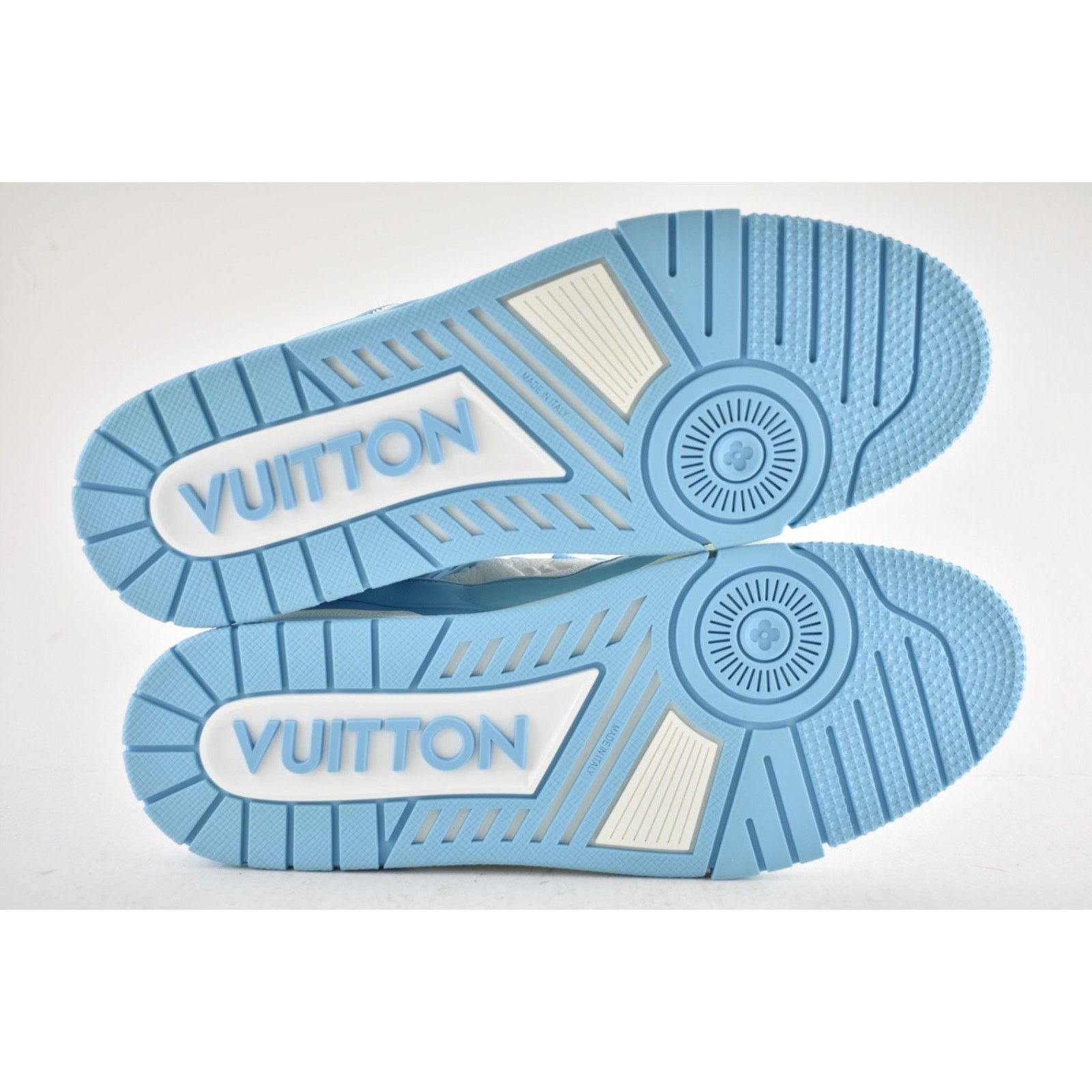 Louis Vuitton Louis Vuitton Sky Blue Empreinte White Leather Low Trainer Size US 10 / EU 43 - 19 Thumbnail