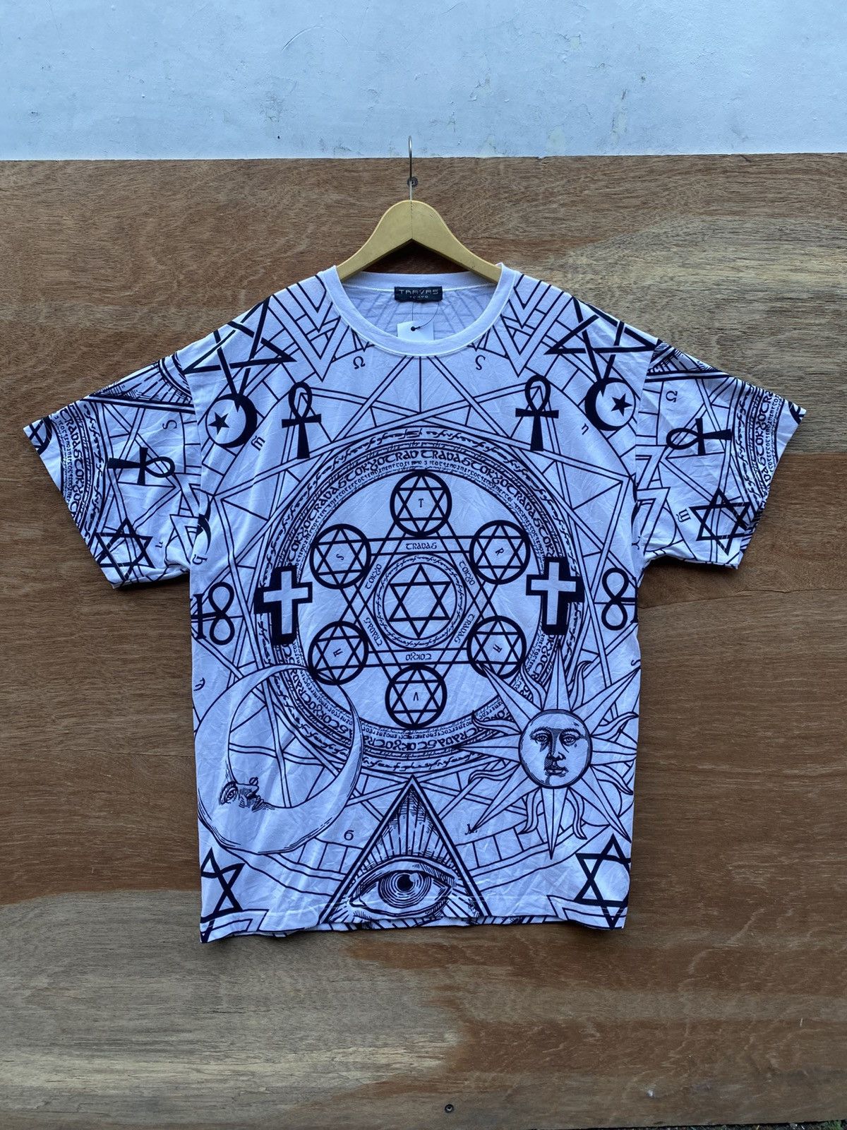 Japanese Brand Travas tokyo all over print occult tshirt Size US XL / EU 56 / 4 - 1 Thumbnail