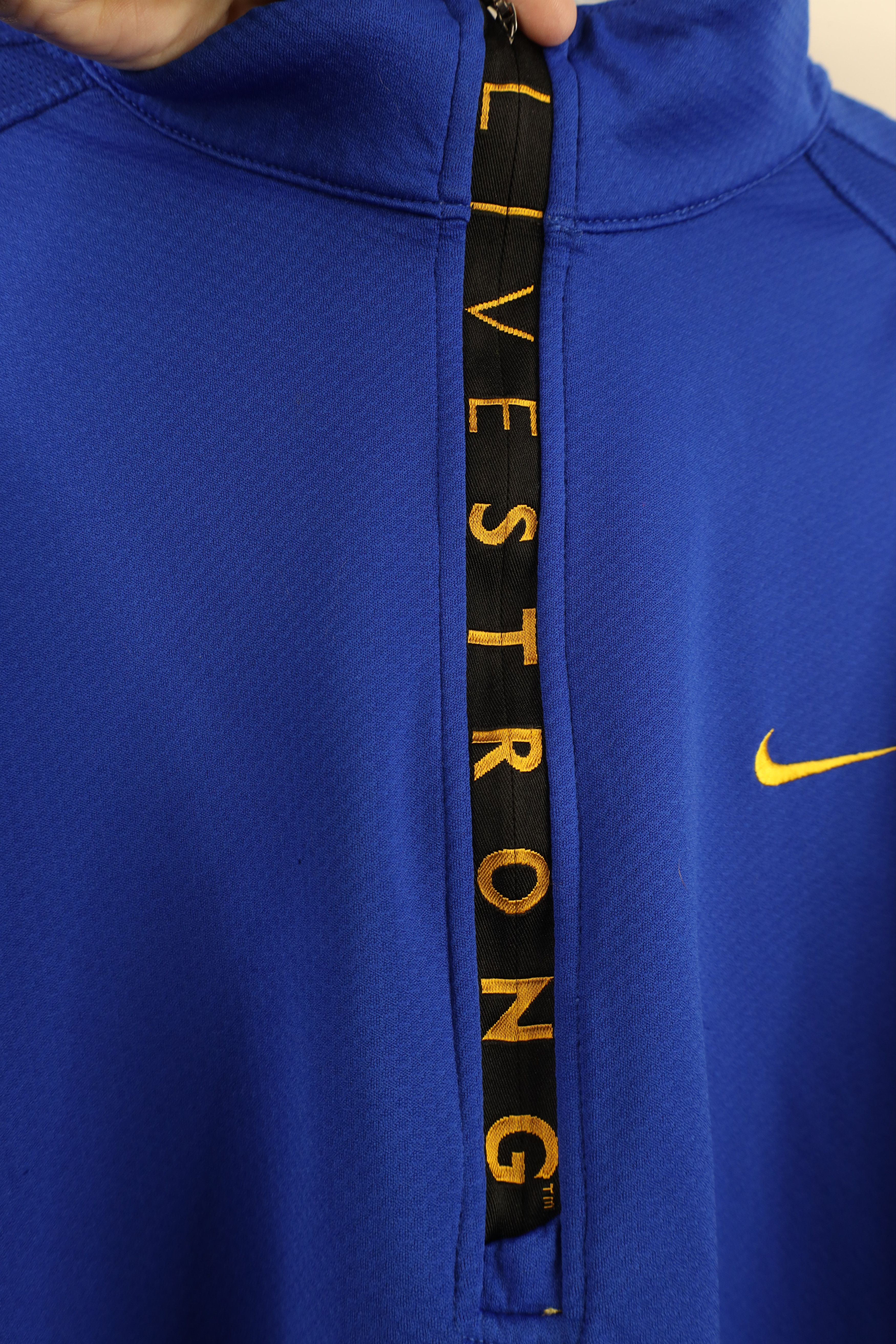 Nike Vintage Nike Livestrong Thermal Knit Pullover Top Jacket Size US XL / EU 56 / 4 - 5 Thumbnail