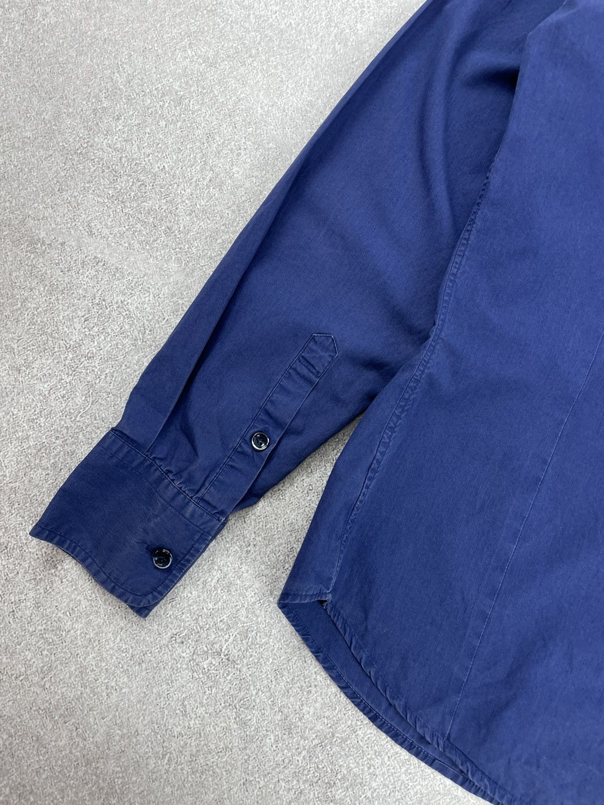 Versace × Versace Jeans Couture × Vintage Vintage Versace Jeans Couture Shirt Men’s Size US M / EU 48-50 / 2 - 11 Thumbnail