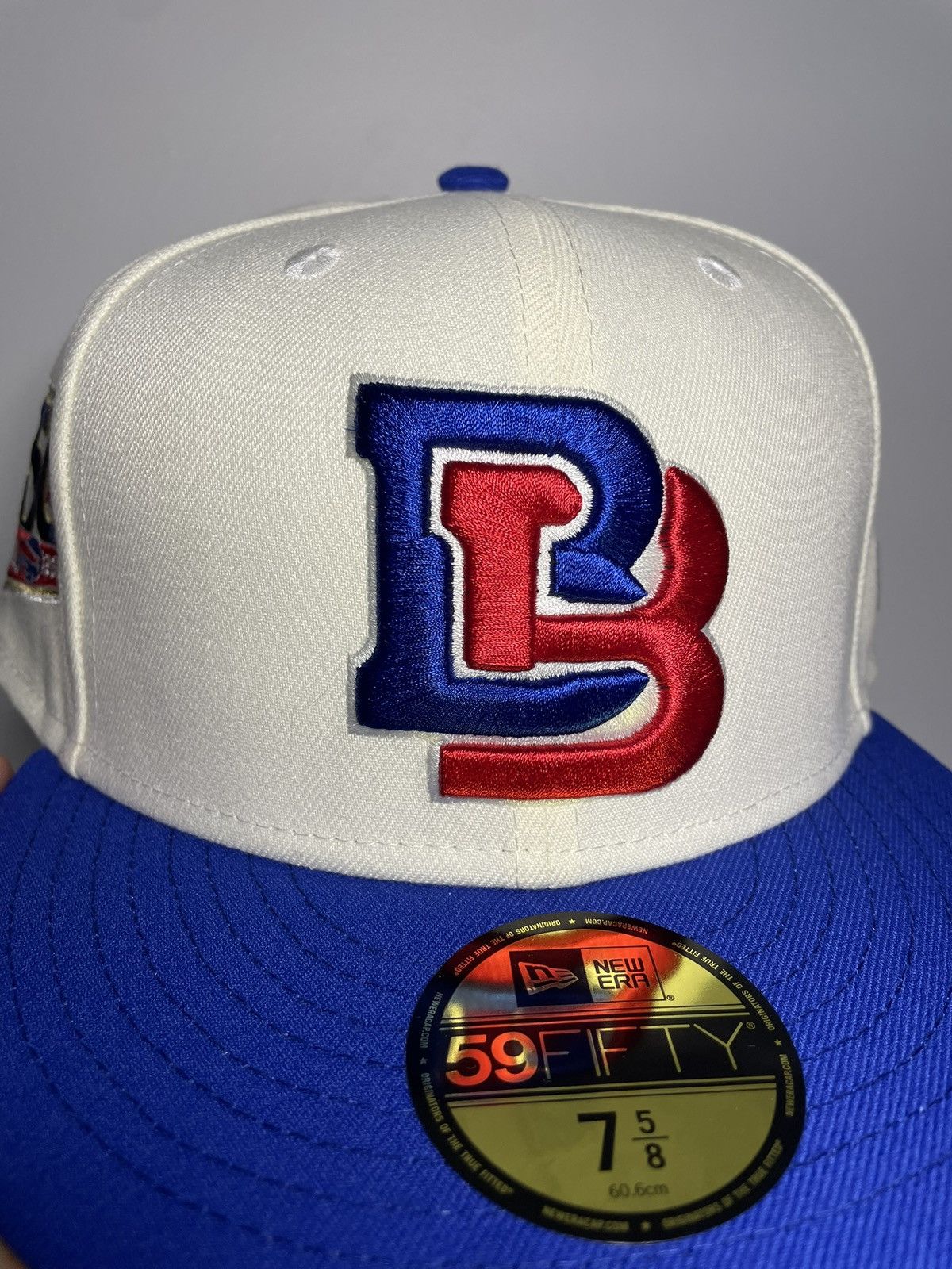 NFL × New Era Sz. 7 5/8 Brand New Buffalo Bills Fitted Hat Size ONE SIZE - 3 Thumbnail