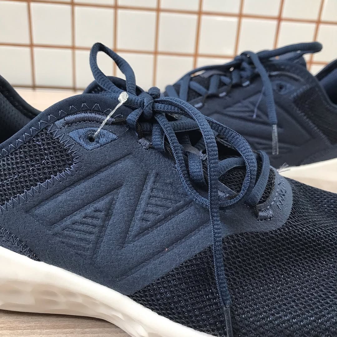 Reebok New Balance Fresh Foam Navy Blue New Balance Men's Fresh Size US 8.5 / EU 41-42 - 8 Thumbnail