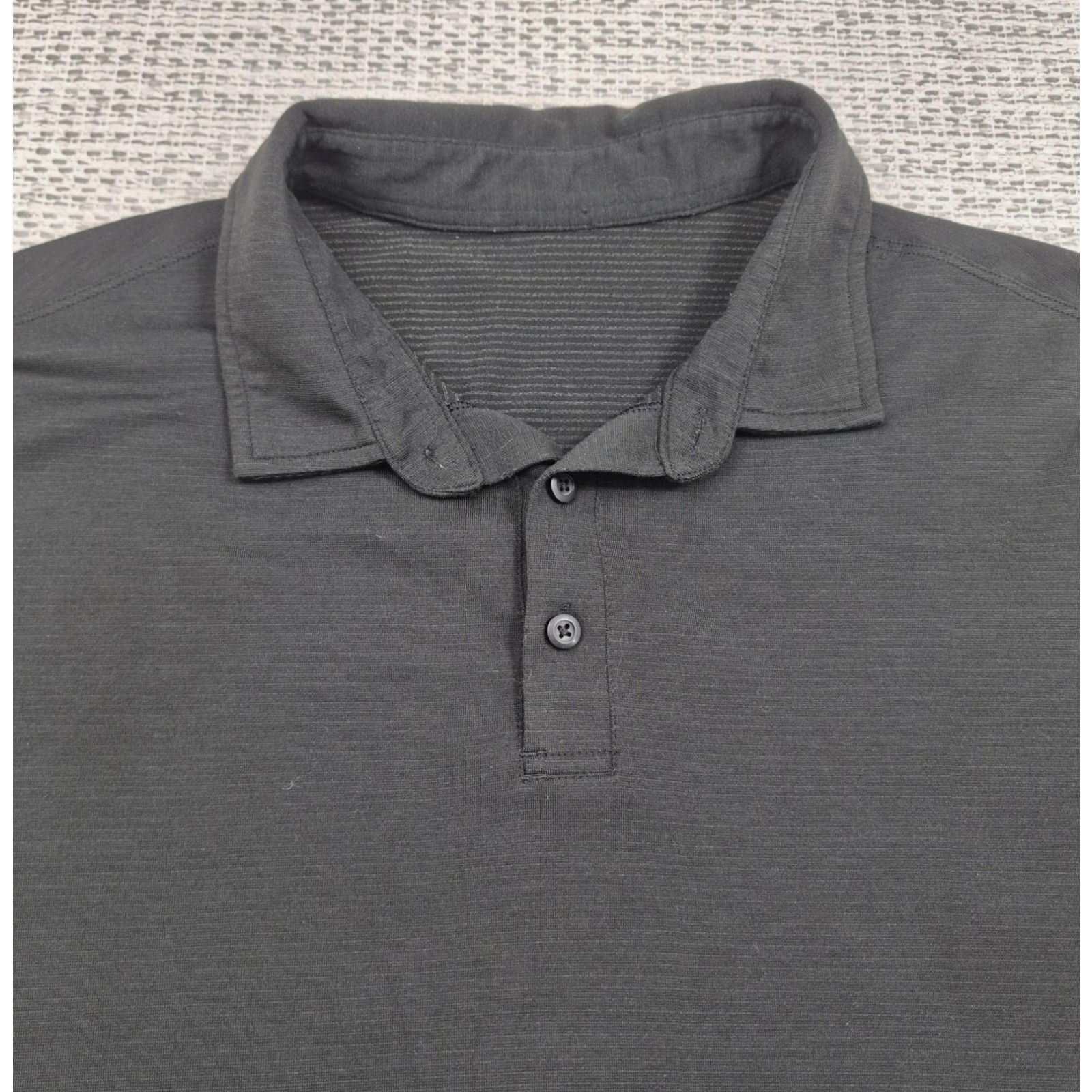Lululemon Lululemon Polo Shirt Mens Large Gray Solid Jersey Knit Short Sleeve Casual Polo Shirt Mens Large Gray Size US L / EU 52-54 / 3 - 4 Thumbnail