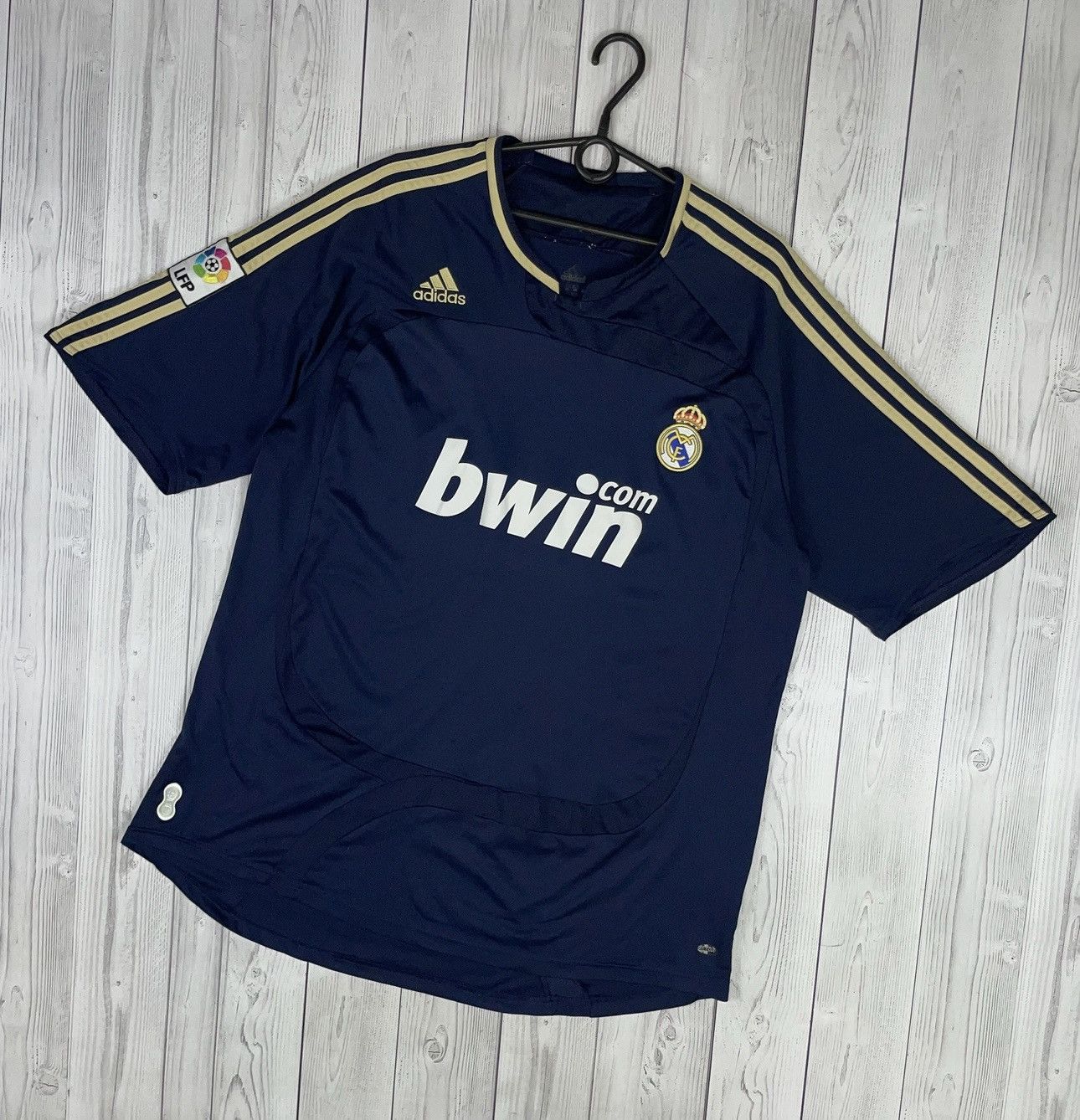 Adidas Vintage Real Madrid adidas soccer jersey blue away size XL Size US XL / EU 56 / 4 - 1 Thumbnail