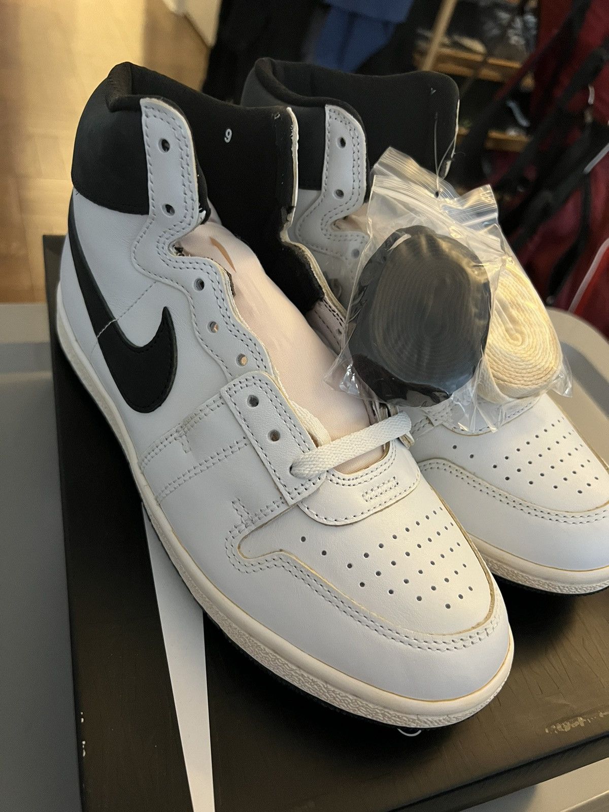 Jordan Brand A Ma Maniere Jordan 1 air ship size 9 Size US 9 / EU 42 - 6 Thumbnail