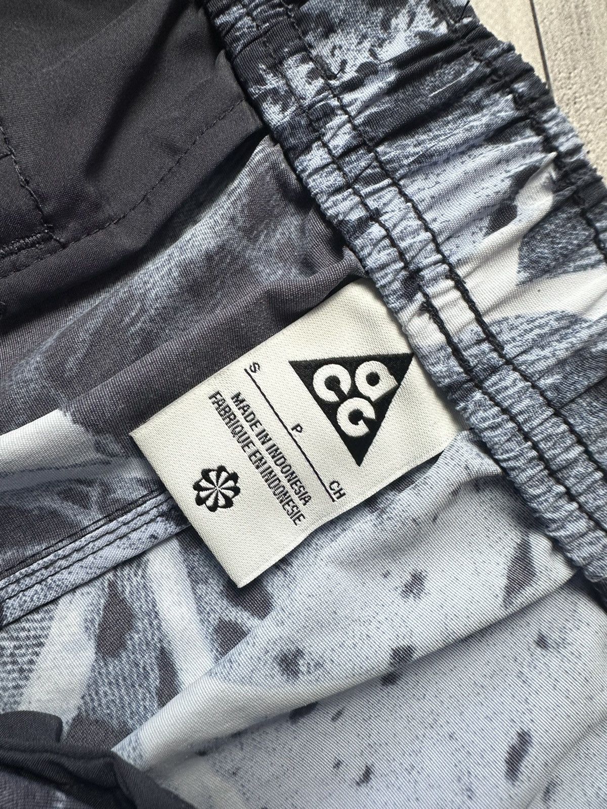 Nike × Nike ACG Nike ACG shorts rare size S/M logo Camo Forest Palm Size US 30 / EU 46 - 5 Thumbnail