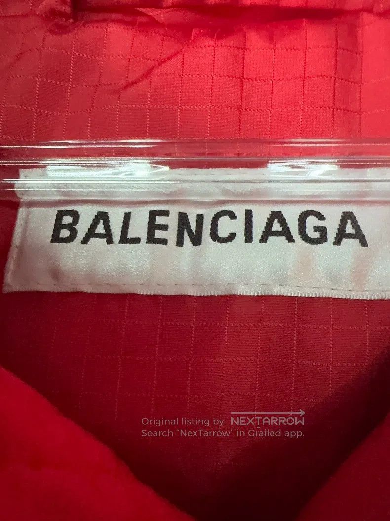 Balenciaga Balenciaga Red Back Neck Embroidered Letter Logo Hooded Br Size XXS / US 00 / IT 34 - 3 Thumbnail