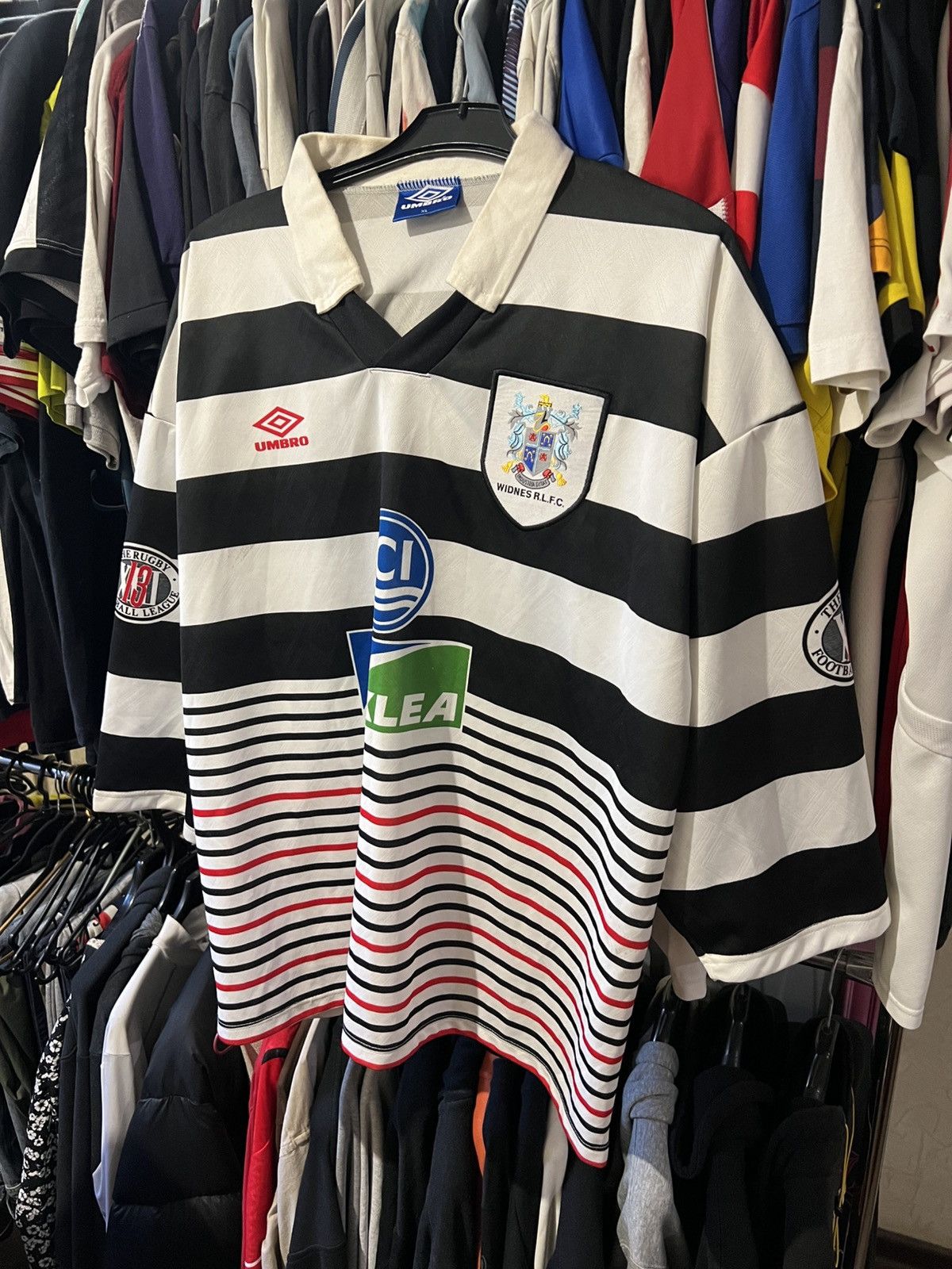 Umbro × Vintage 1993 UMBRO WIDNES RUGBY RLFC TEAM HOME RUGBY SHIRT AOP SZ XL Size US XL / EU 56 / 4 - 2 Thumbnail