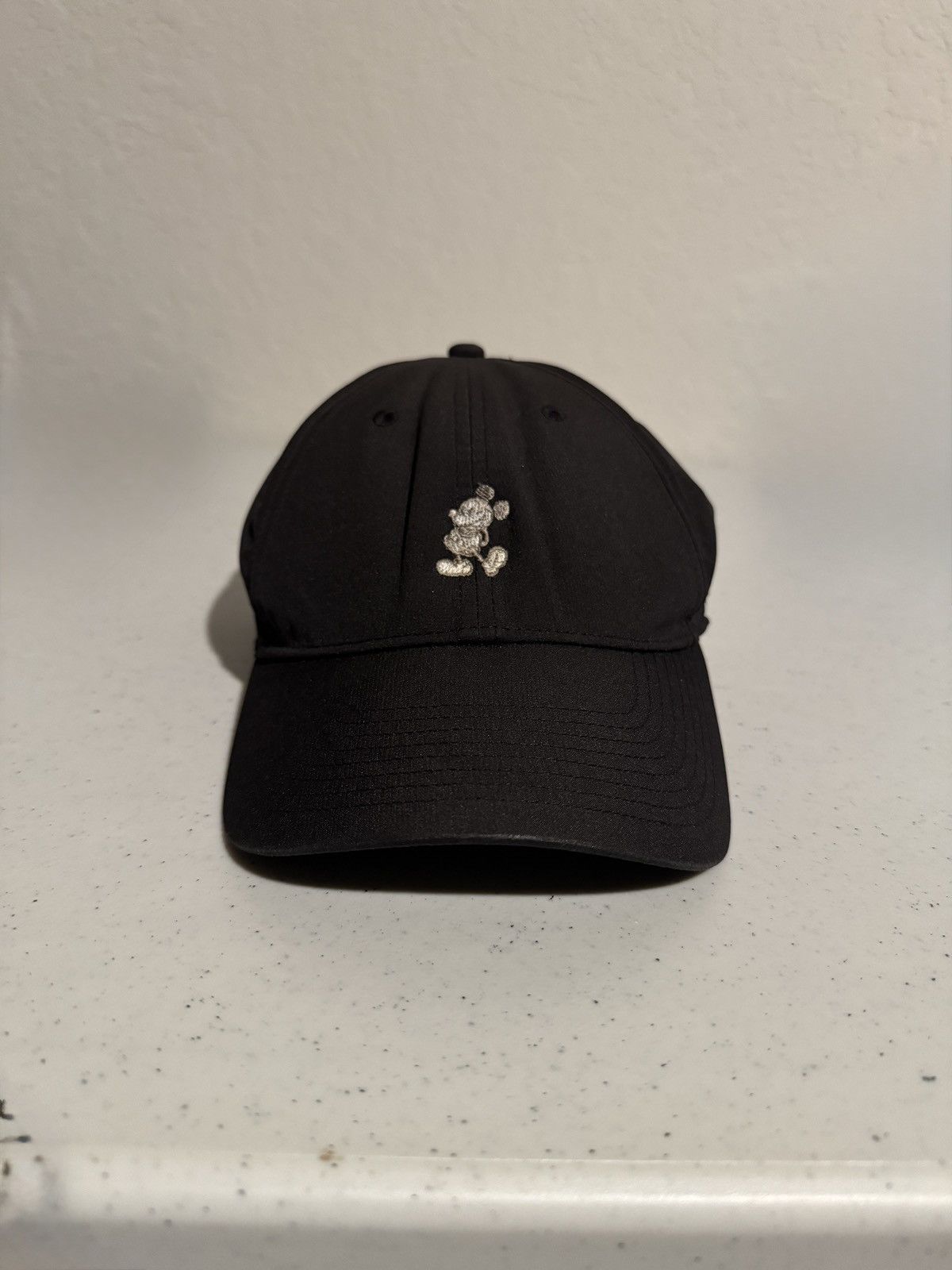 Other Black Nike Mickey Mouse cap Size ONE SIZE - 1 Thumbnail