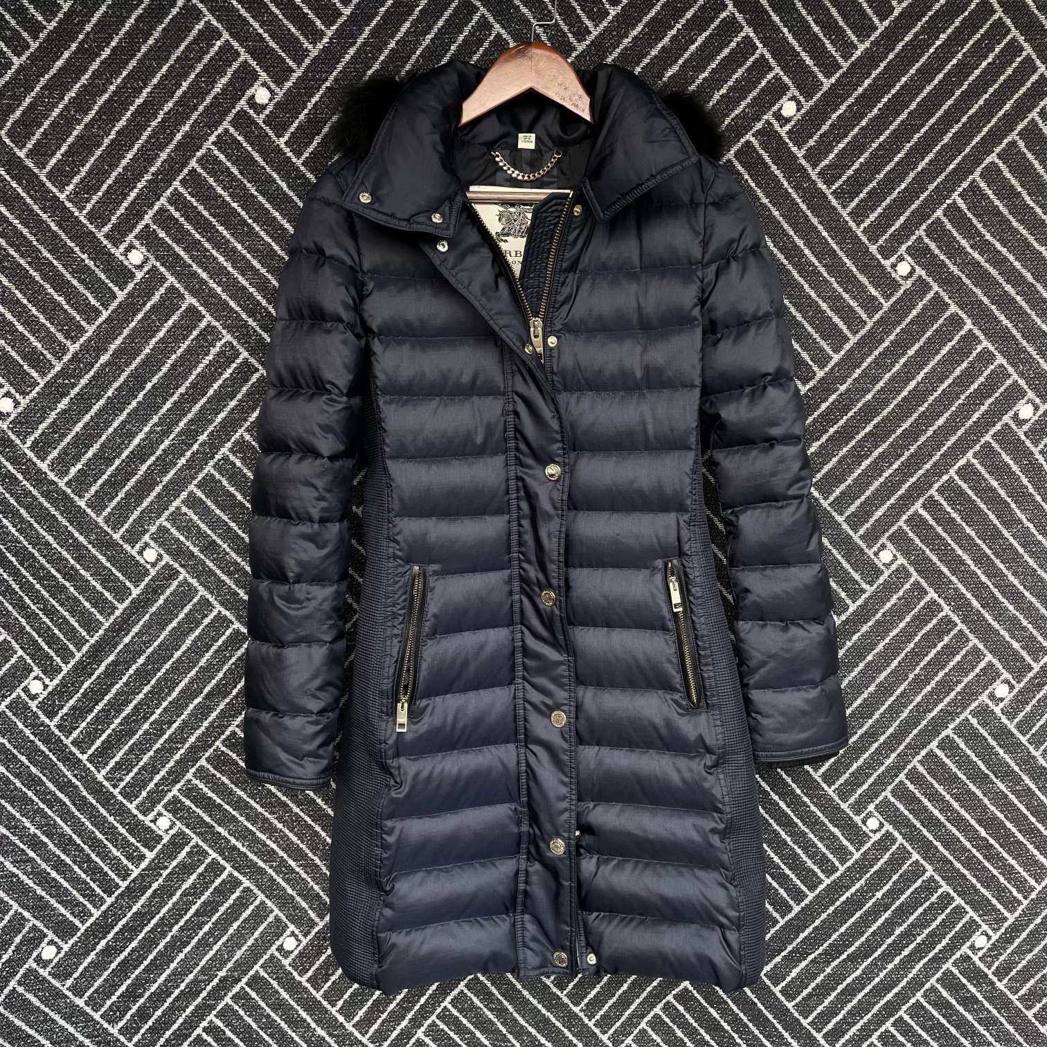 Burberry Burberry women's navy down jacket 6 99new hood fur no belt Size M / US 6-8 / IT 42-44 - 1 Thumbnail