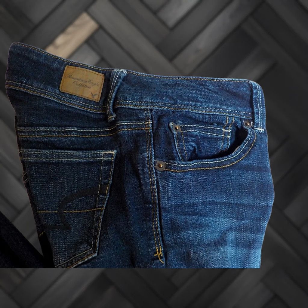 American Eagle Outfitters AMERICAN EAGLE Stretch Slim Boot Cut Jeans Blue Cotton Blend SZ 4 Womens Denim 31in Inseam Dark Wash 28 Waist Slim Bootcut 5 Pockets Good Condition Size 27" / US 4 / IT 40 - 1 Thumbnail