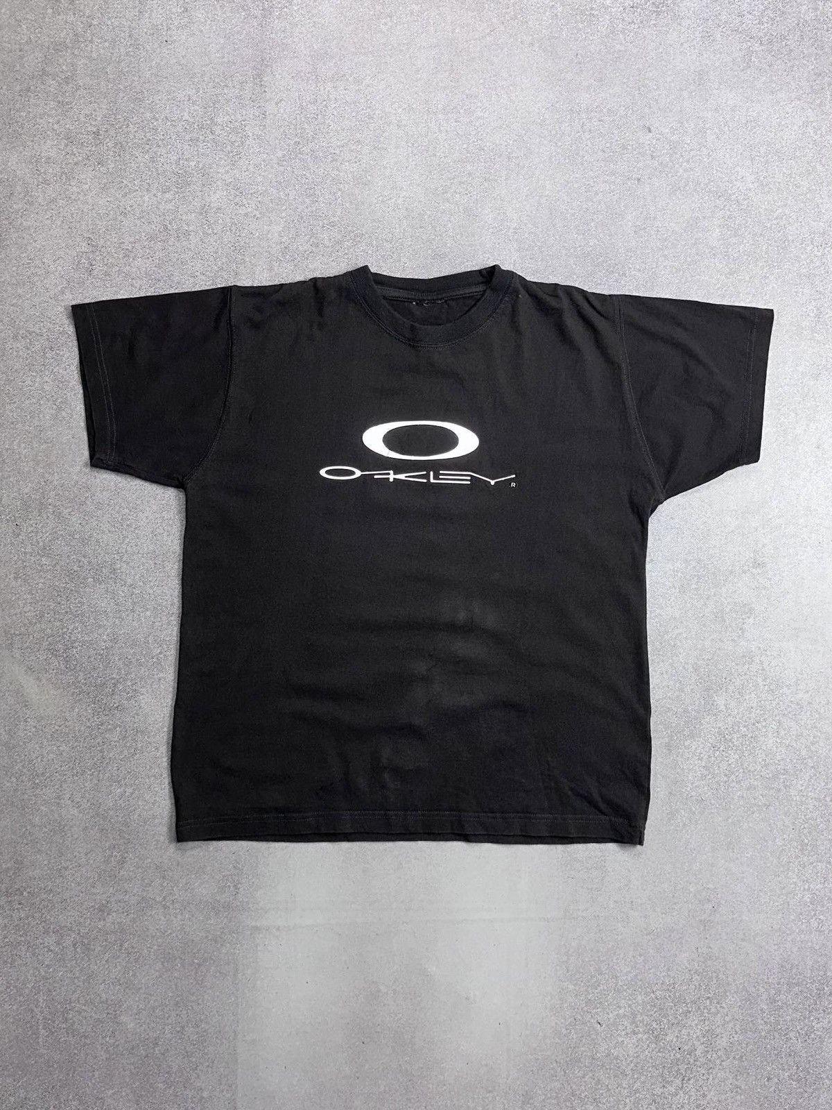 Oakley Vintage 90s Oakley Big Logo T-shirt XL Size US L / EU 52-54 / 3 - 2 Thumbnail