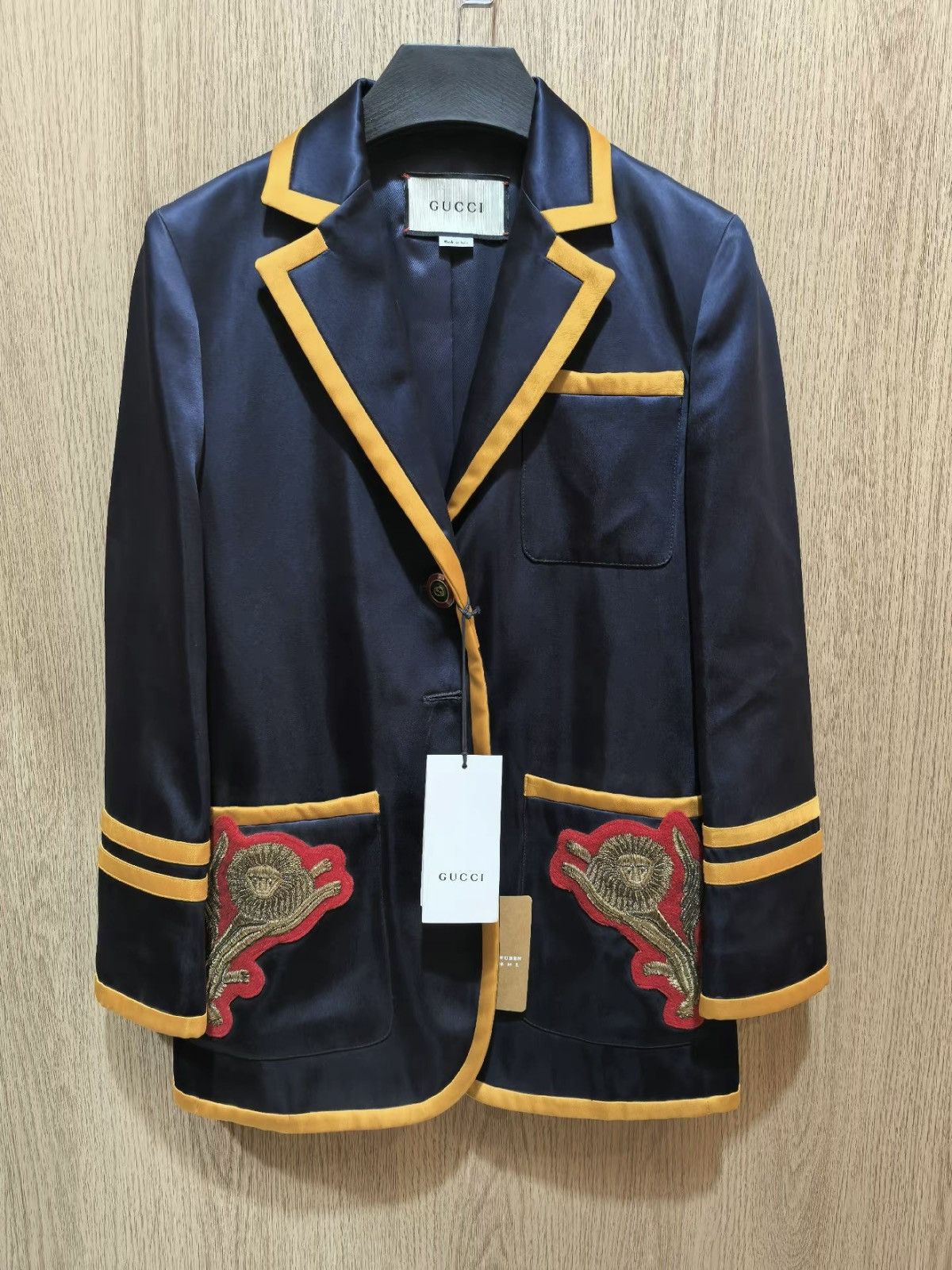 Gucci Runway Trimmed Satin Embroidered Long Sleeves Jacket Size 36R - 1 Thumbnail