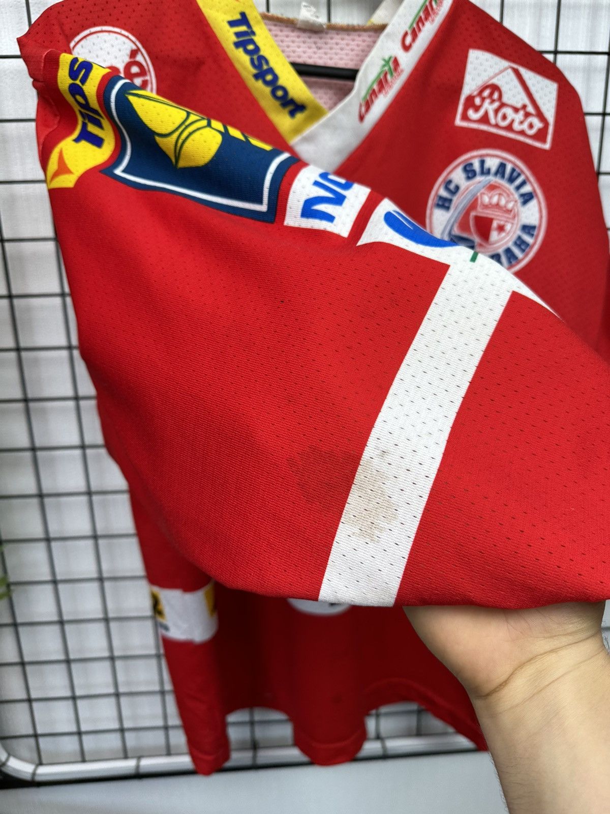 Vintage HC Slavia Praha #15 Stumpel jersey 2004-05 Hockey Men S Red Size US S / EU 44-46 / 1 - 16 Thumbnail
