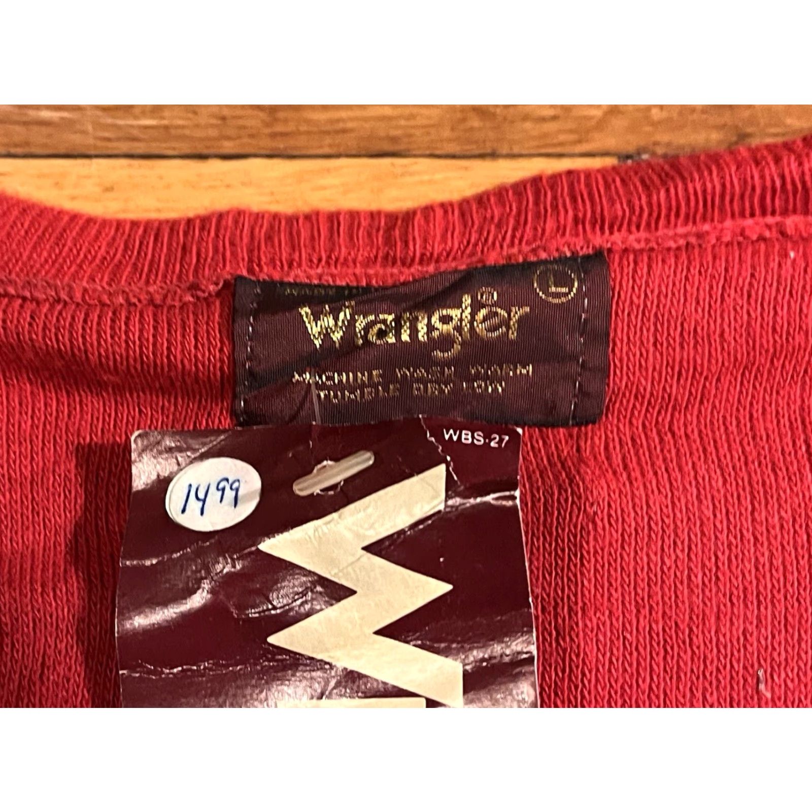 Wrangler VINTAGE Wrangler V-Neck Sweater Men’s L Red Blue Horse Logo 80s Shirt Mens Large Pullover Knit Winter Fall Winter Vintage 80s Horse Logo Size US L / EU 52-54 / 3 - 6 Thumbnail