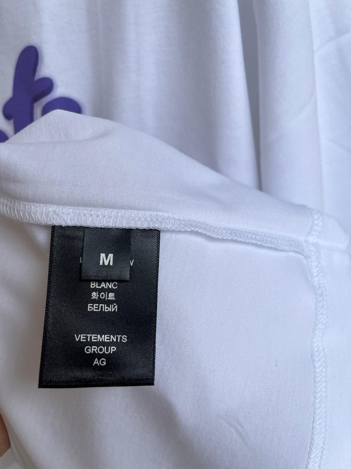 Vetements Sweet Logo T-Shirt SS in White Size US M / EU 48-50 / 2 - 15 Thumbnail