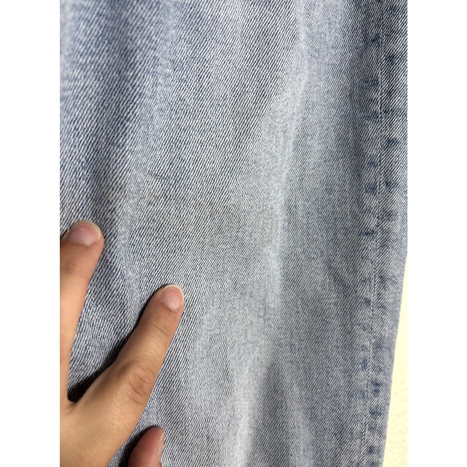 American Eagle Outfitters VINTAGE American Eagle mom straight jean Size 2 Light Wash 26x28 Size 42" / US 20 - 6 Thumbnail