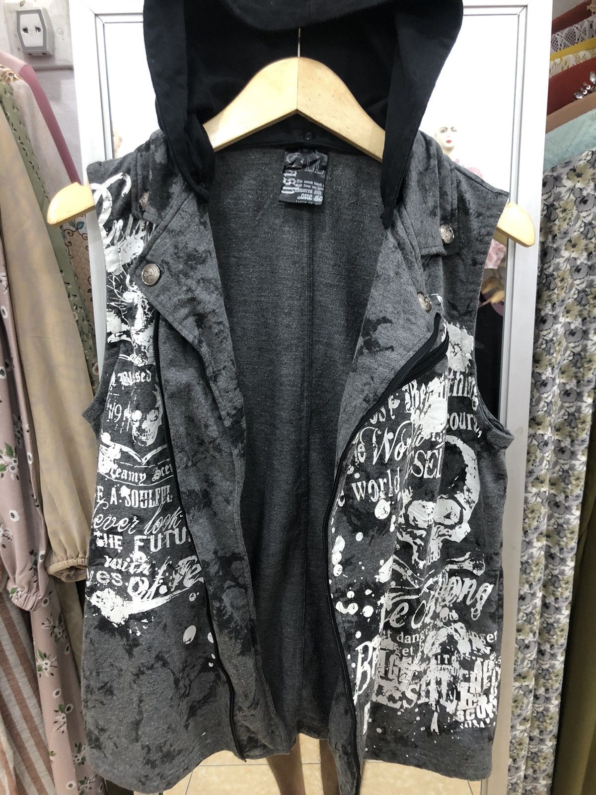 Hysteric Glamour Clash Ahead Sleeveless Zip Up Hoodie Size US M / EU 48-50 / 2 - 3 Thumbnail