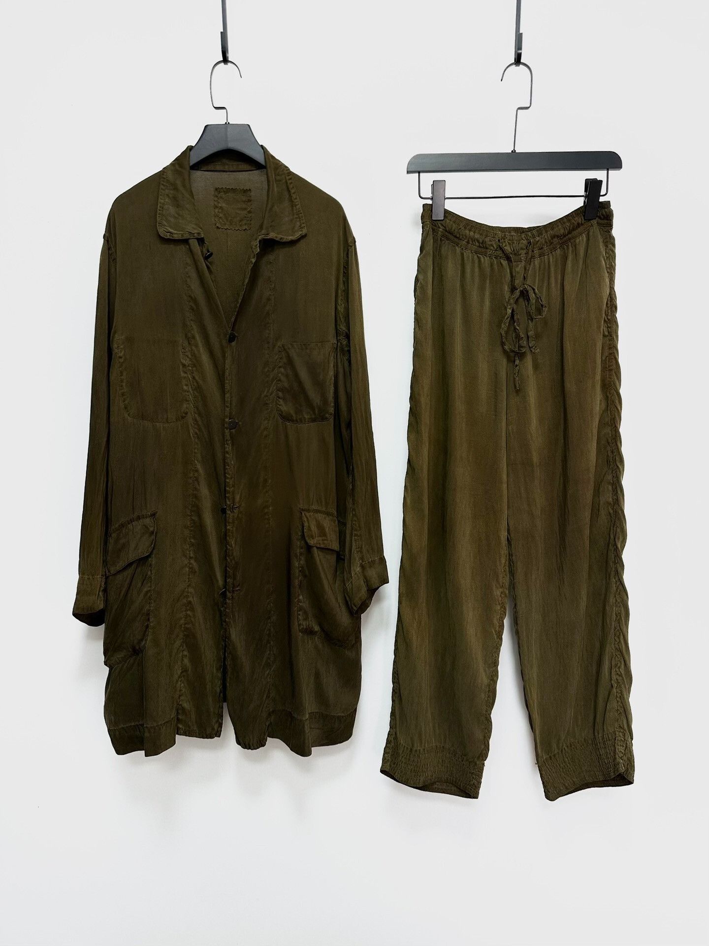 Casey Vidalenc olive silk outfit by chez vidalenc Size M / US 6-8 / IT 42-44 - 1 Thumbnail