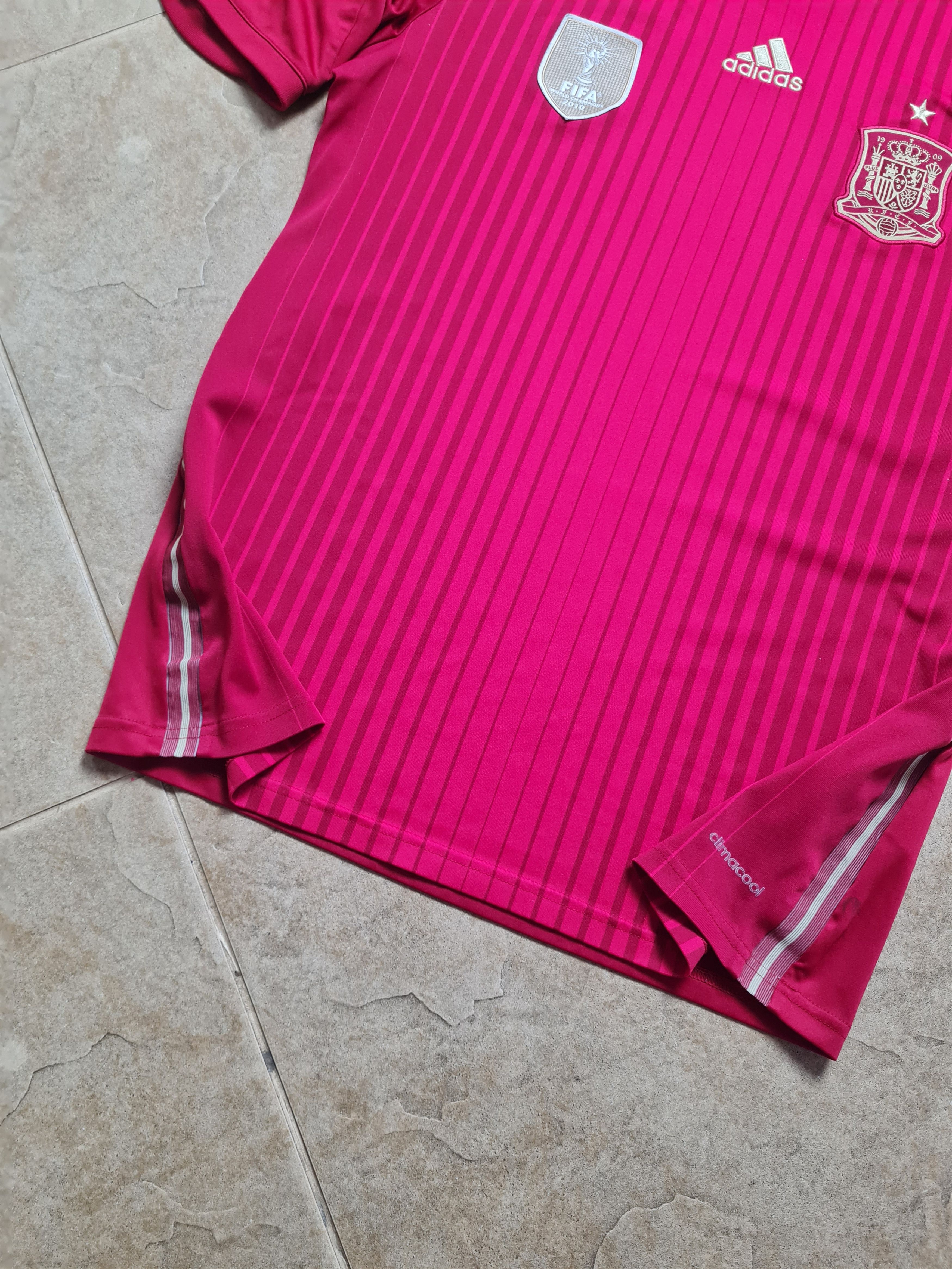 Adidas Spain Home Shirt 2014 World Cup Champions Adidas Football Size US L / EU 52-54 / 3 - 13 Thumbnail