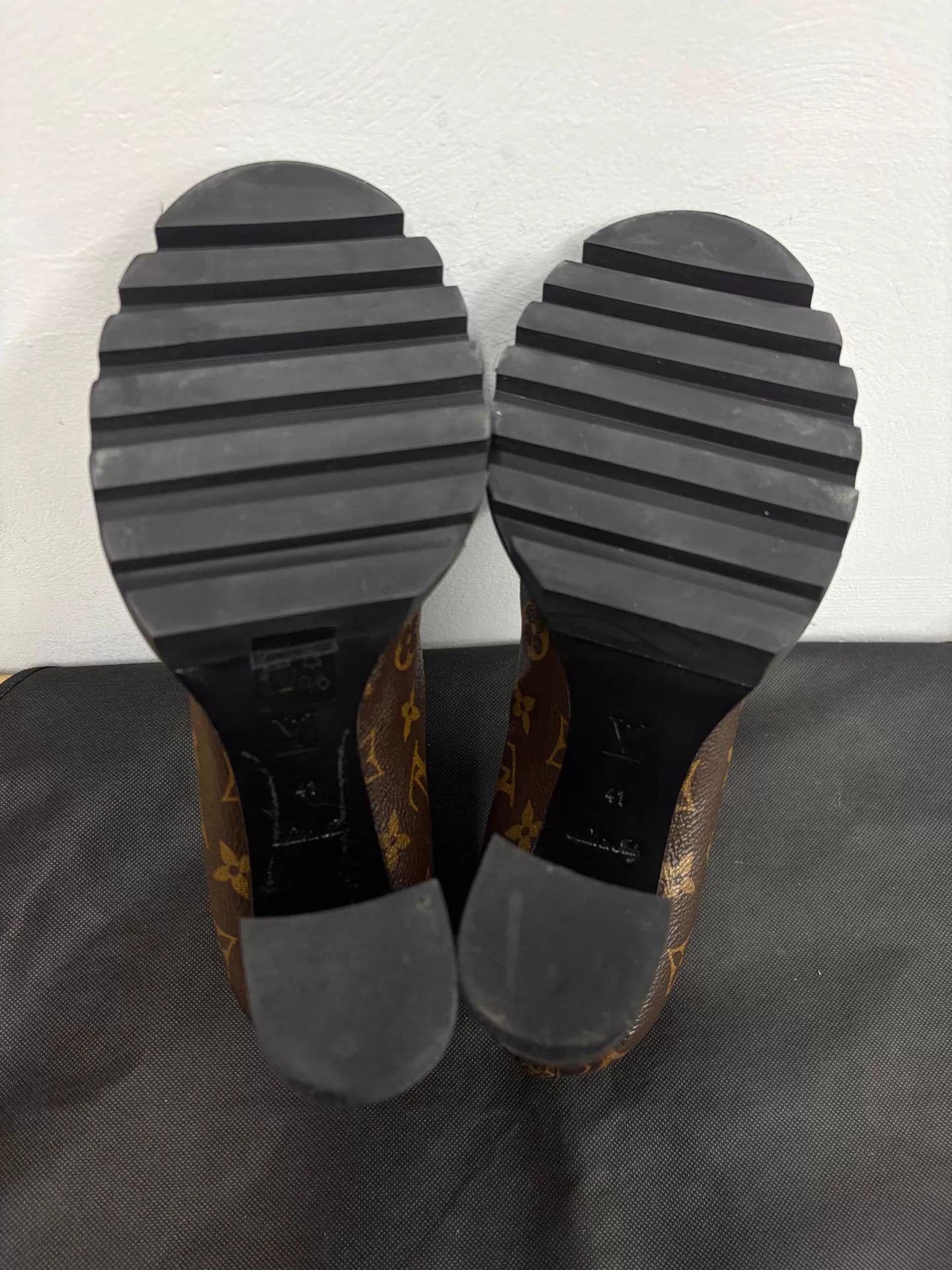 Louis Vuitton lv Classic Brown Monogram Heeled Ankle Boot 41 GD Size US 10 / IT 40 - 7 Thumbnail