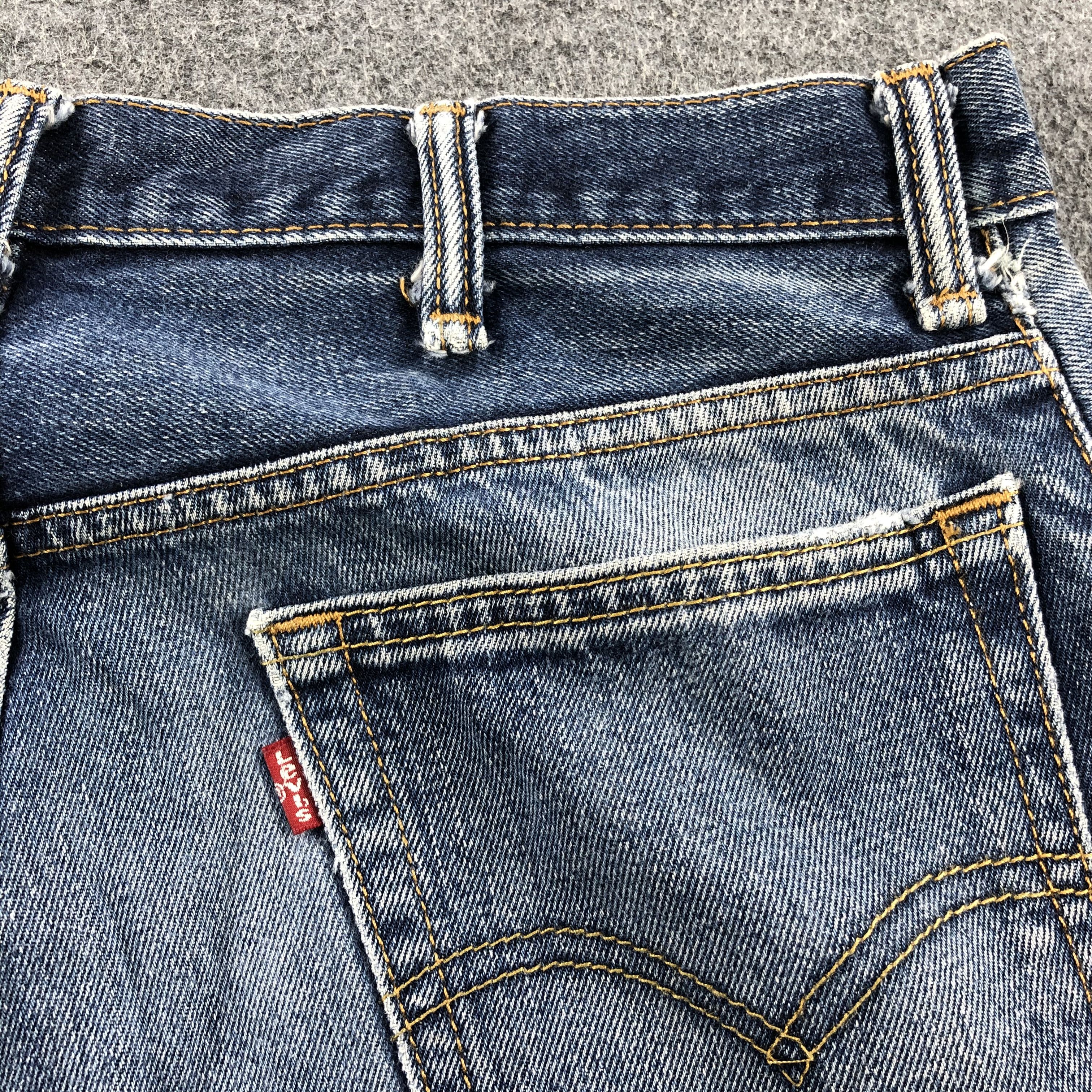 Levi's Vintage Levis 505 Jeans Stone Washed Denim-J1032 Size US 35 - 7 Thumbnail