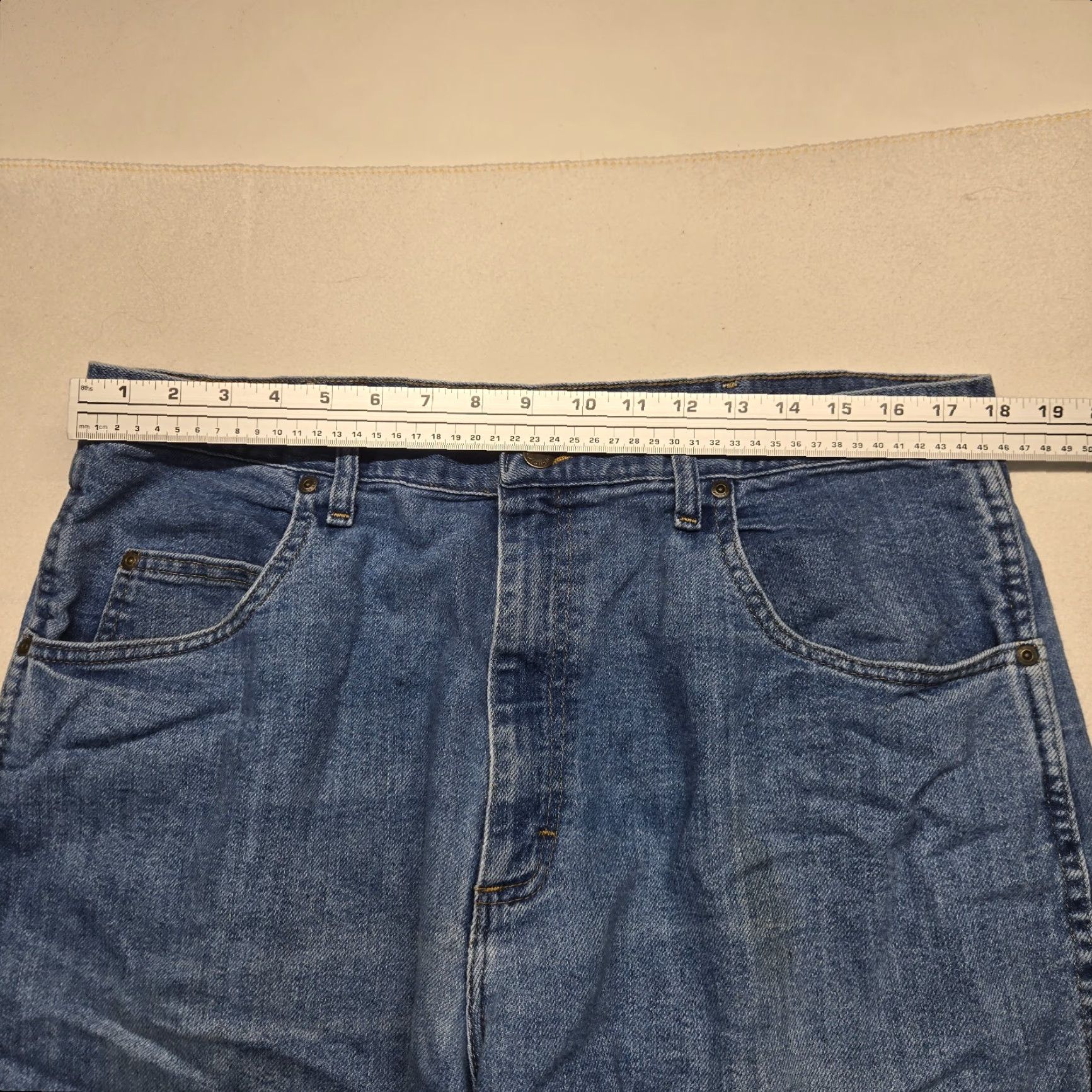 Wrangler Wrangler Rugged Wear Blue Jeans 35005SW Adult Men's Regular 38 X 30 Cowboy Size US 38 / EU 54 - 5 Thumbnail
