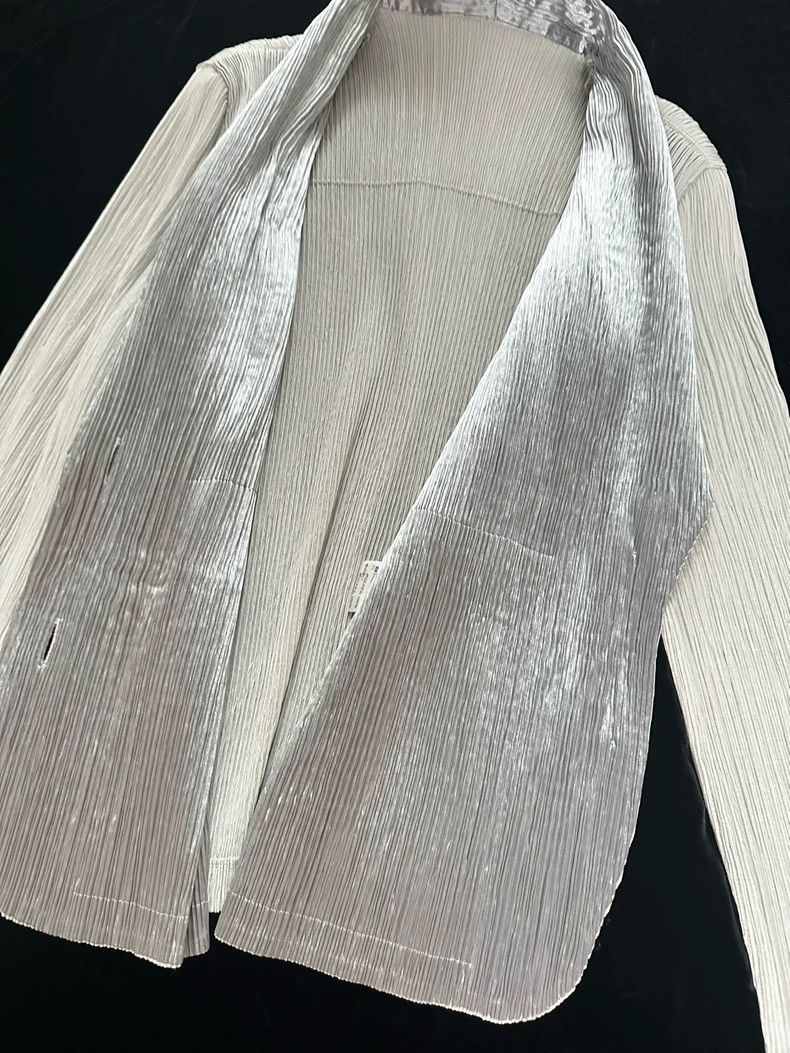 Issey Miyake Issey Miyake size:2 A white pleated cardigan Size XS / US 0-2 / IT 36-38 - 8 Thumbnail